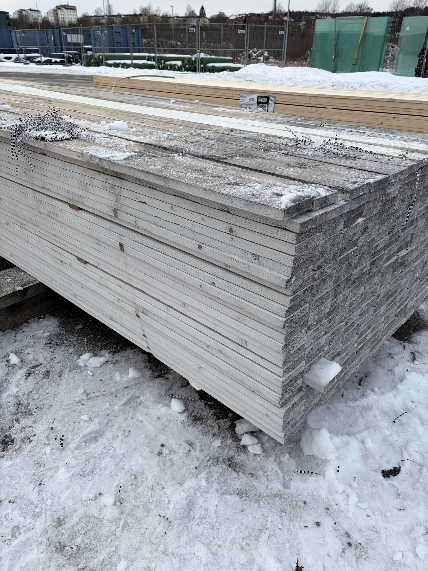 Paket 22x95 vit mellan 5.4 m 286 st väderbitet/mögel? - Spirec