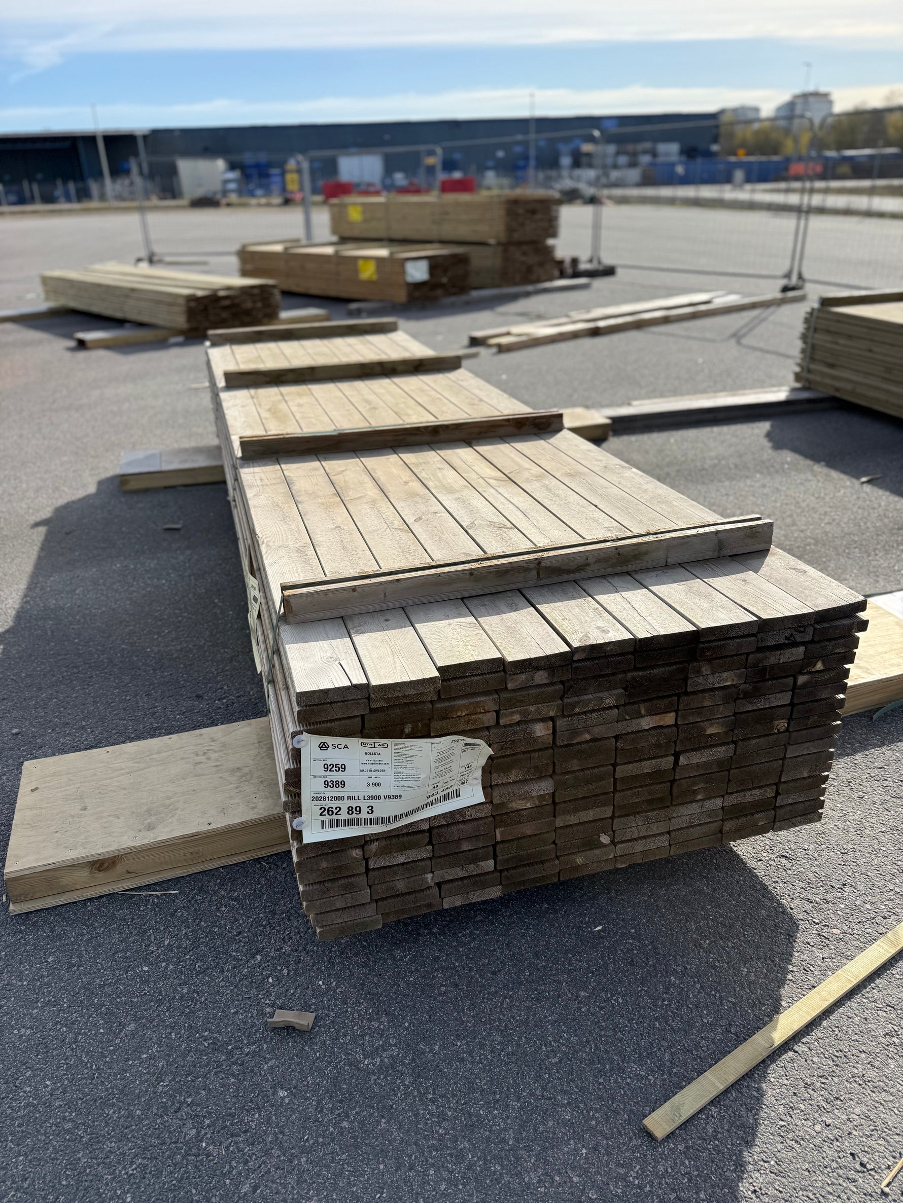 Paket Tryckimpregnerad Rillad Trall 28x120mm, 144st 3,90m