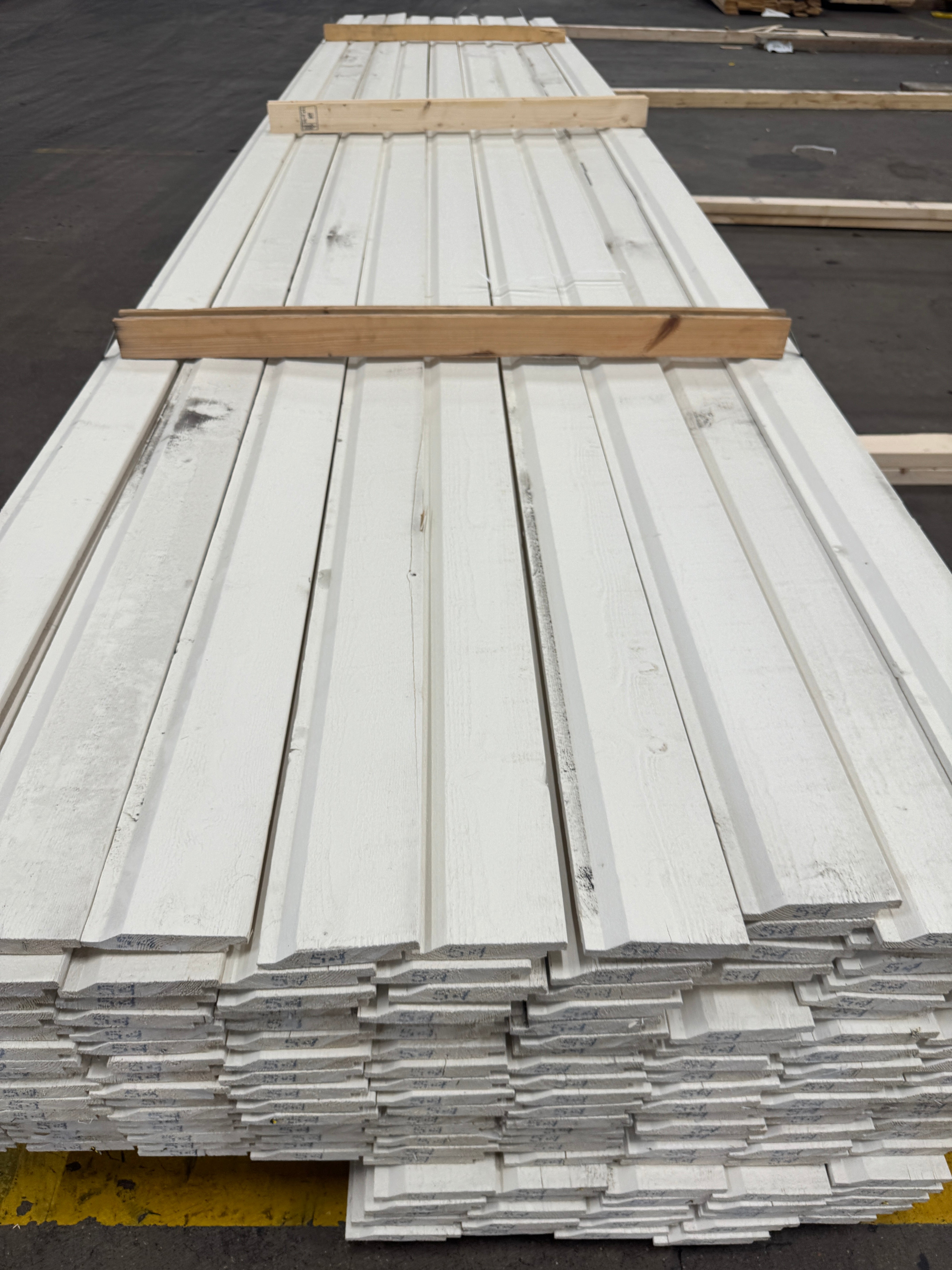 Paket Ytterpanel Enkelfas Halvspont 22x120mm – 164 st (4,80–5,40 m, gran, vitmålad)