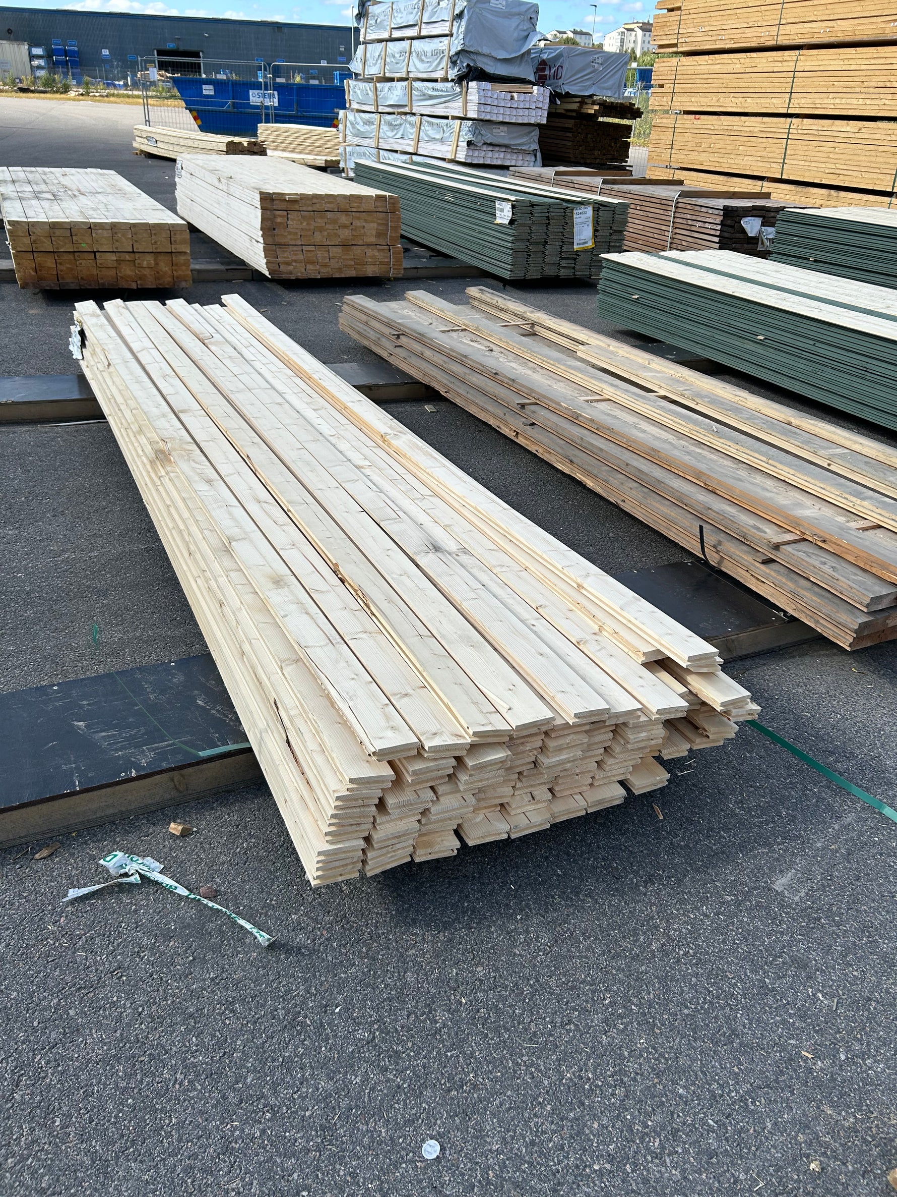 Paket Slätspont 28x95mm 3,90m 67st Gran