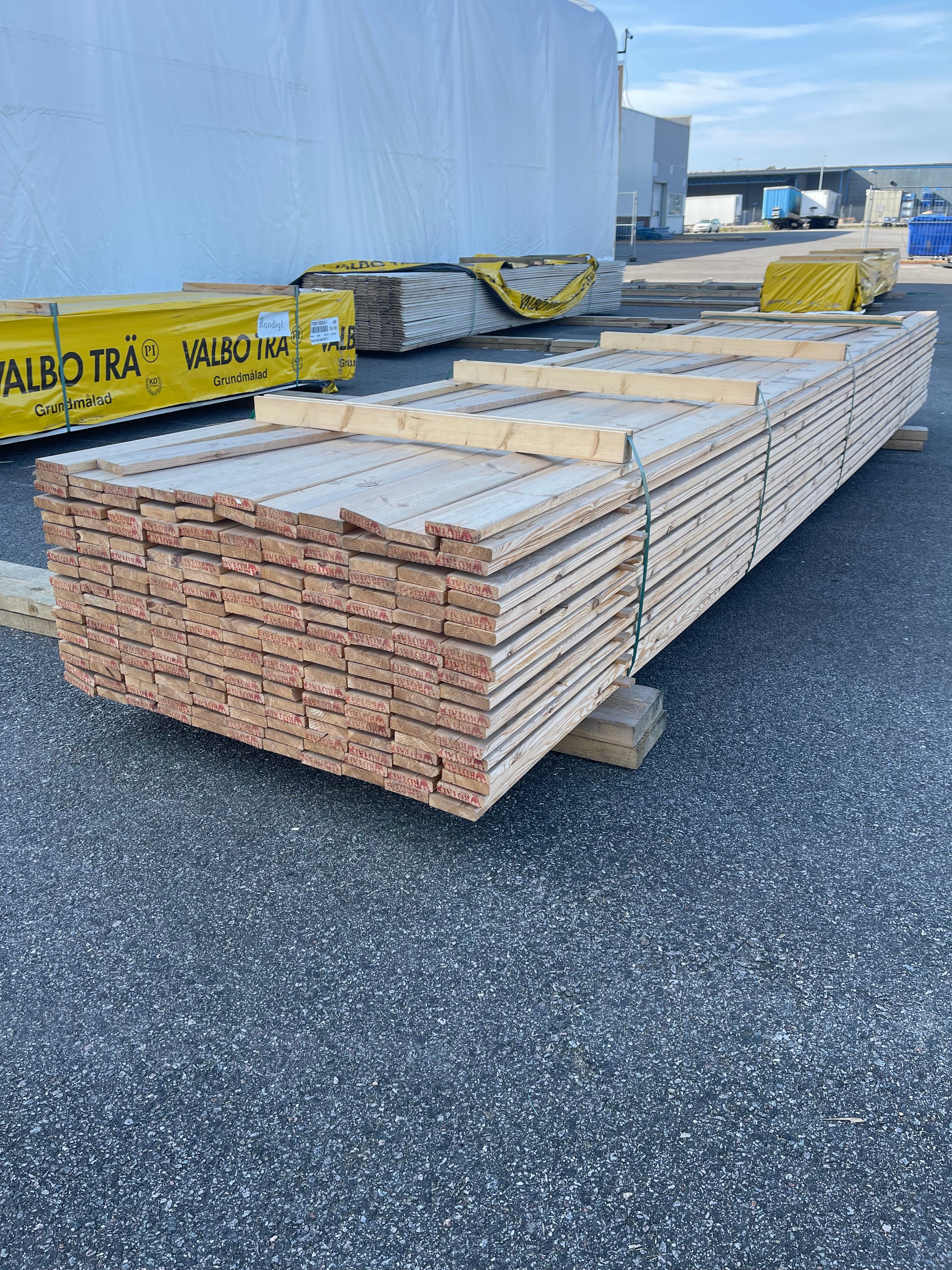 Paket Trall Furu Hyvlad 22x95 mm – 4,80 m – 202 st – Obehandlad