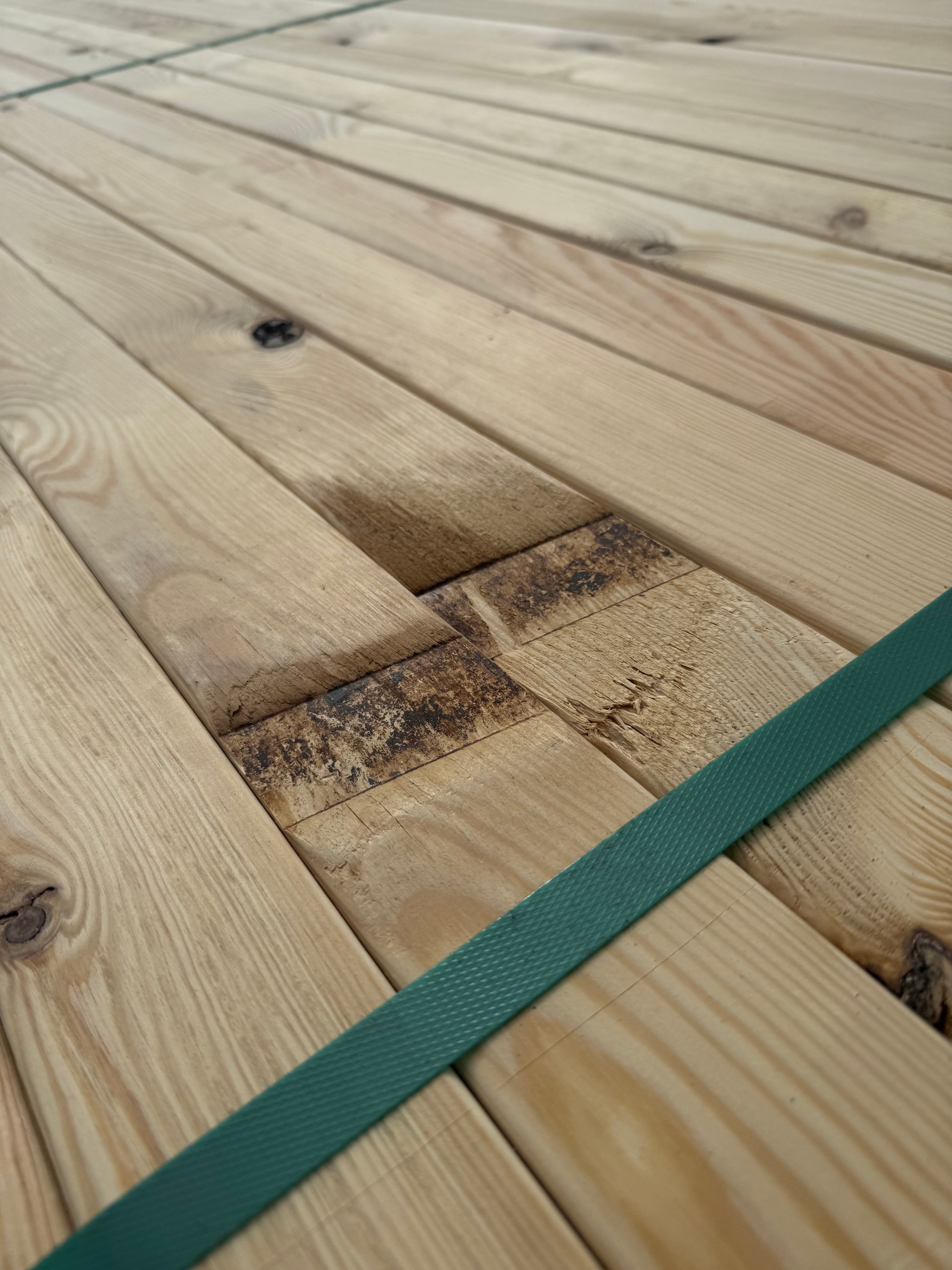Paket 28x70mm, 4.20m 210st furu