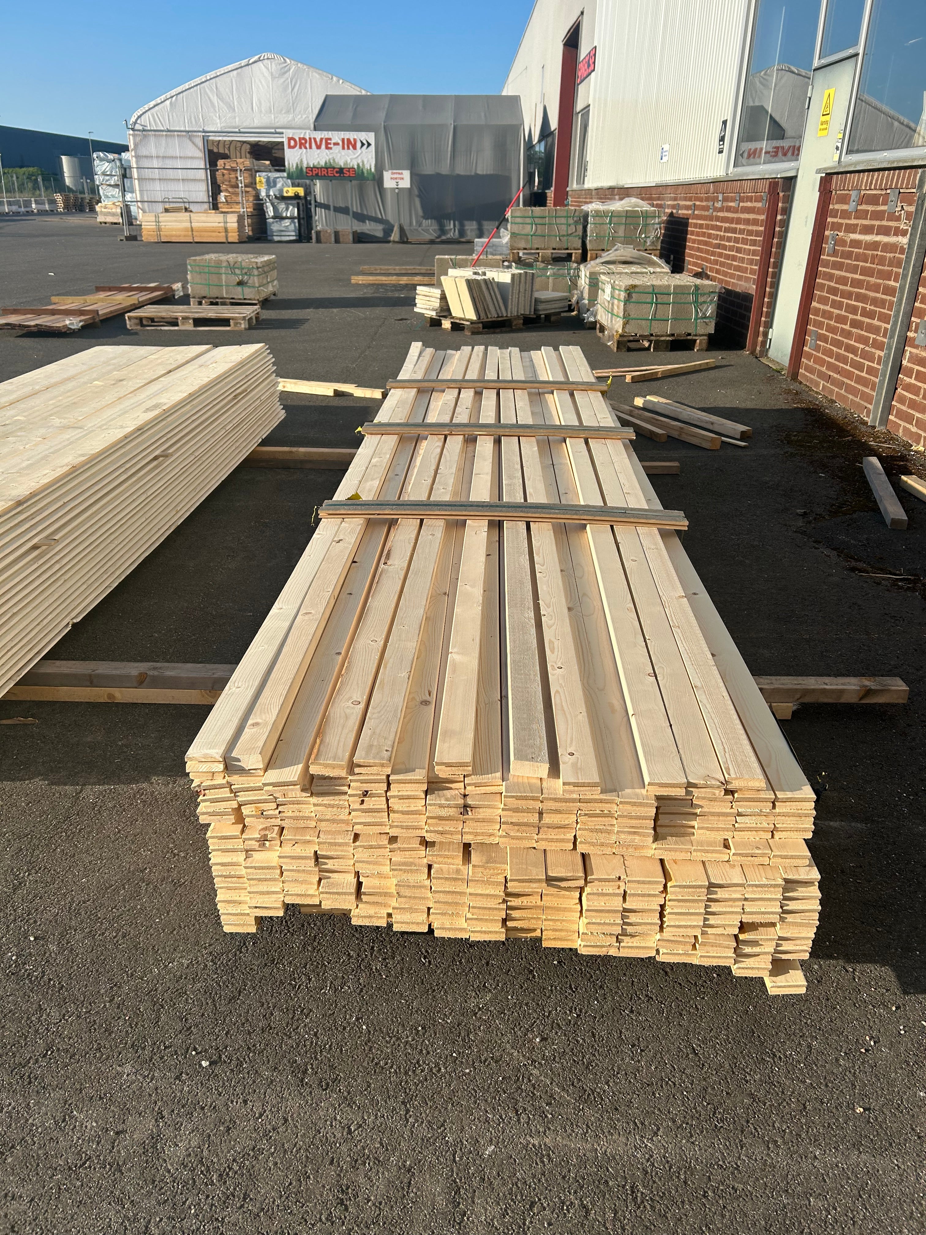 Paket Glespanel 28x60 – 200st (4.50 m) – Ändspontad – Obehandlad