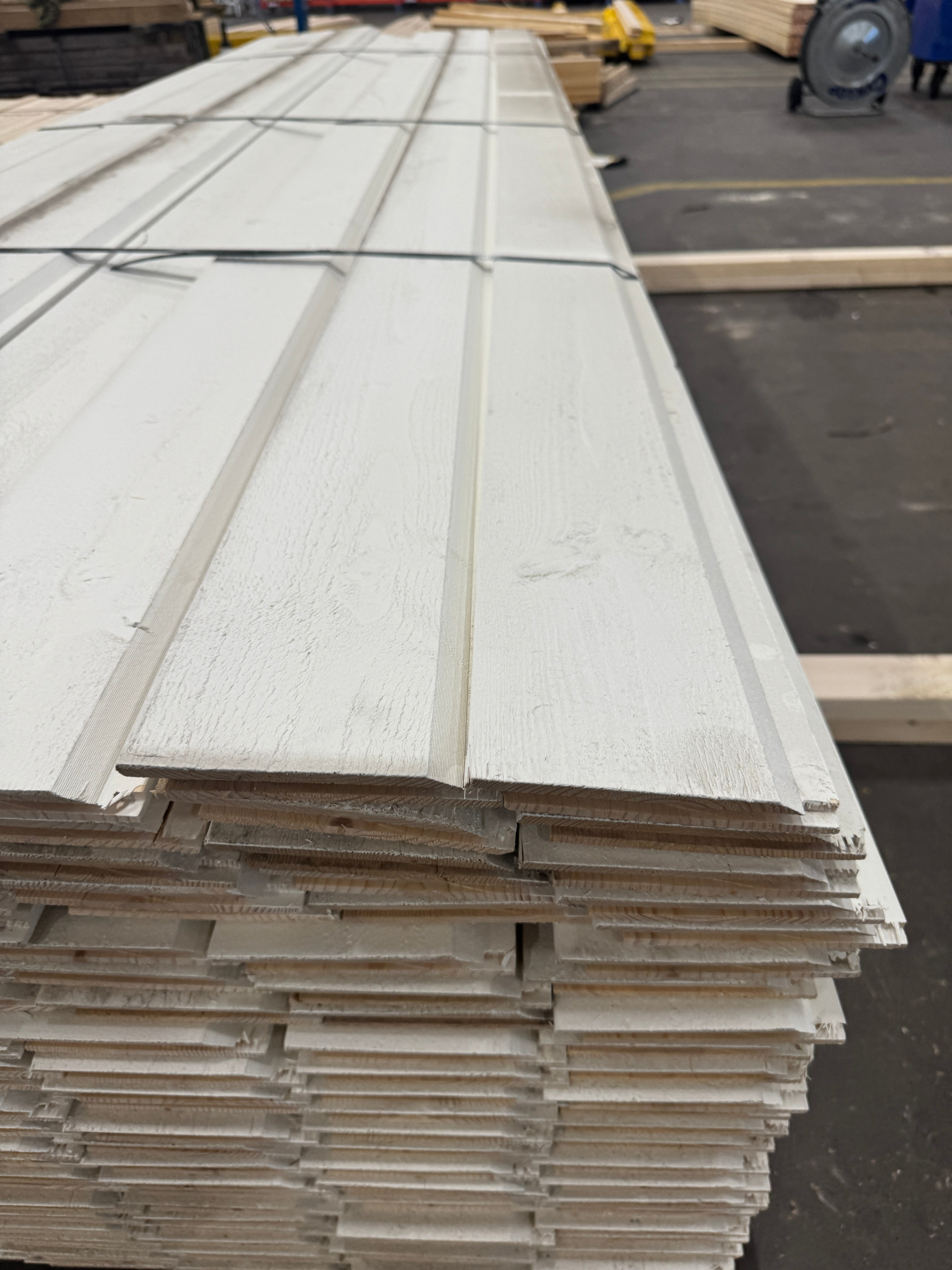 Paket Ytterpanel Enkelfas Halvspont Ändspont 22x145mm – 184 st