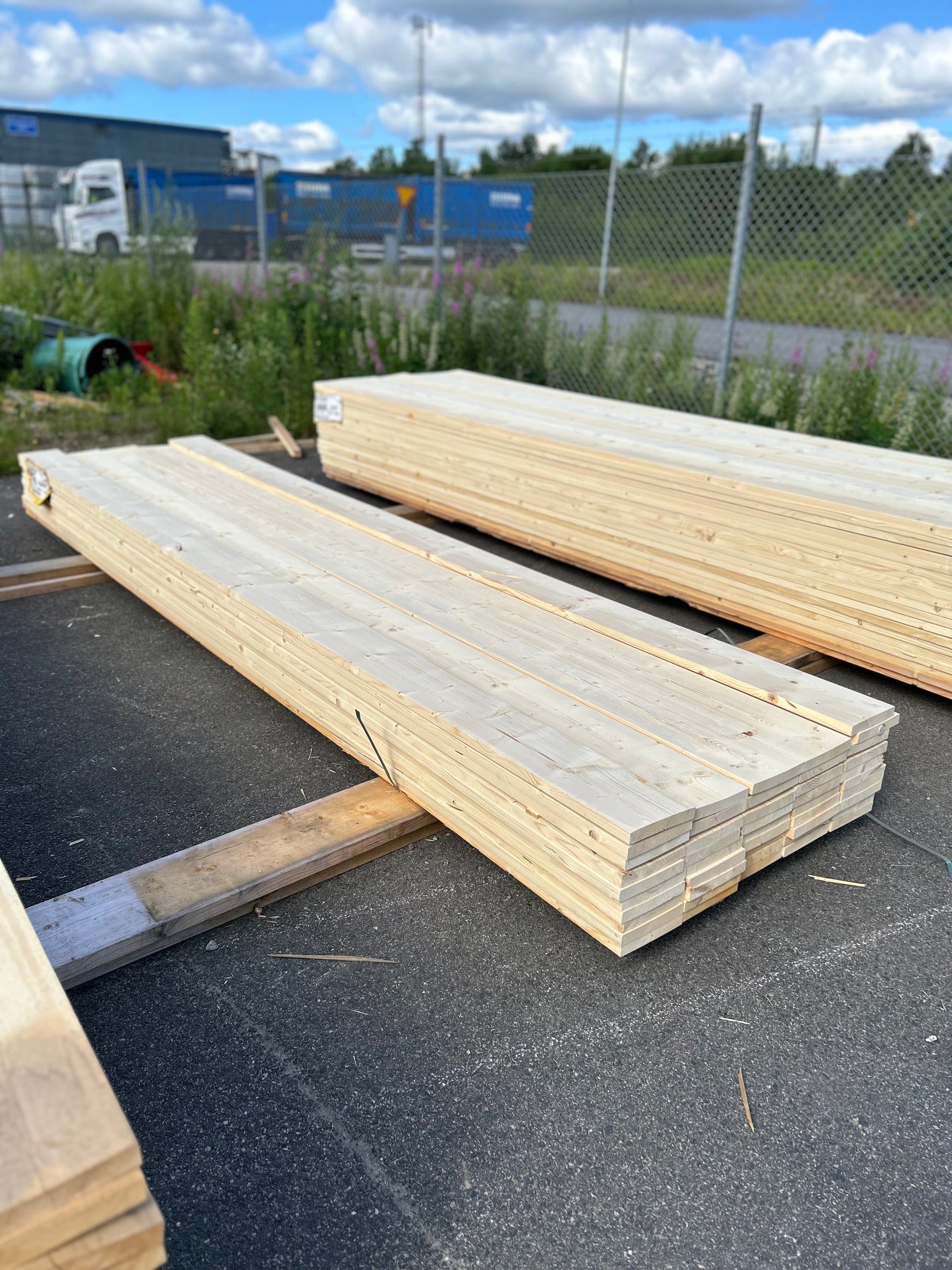 Paket Finsågade Brädor 28x195mm 4,20m 47st Obehandlade