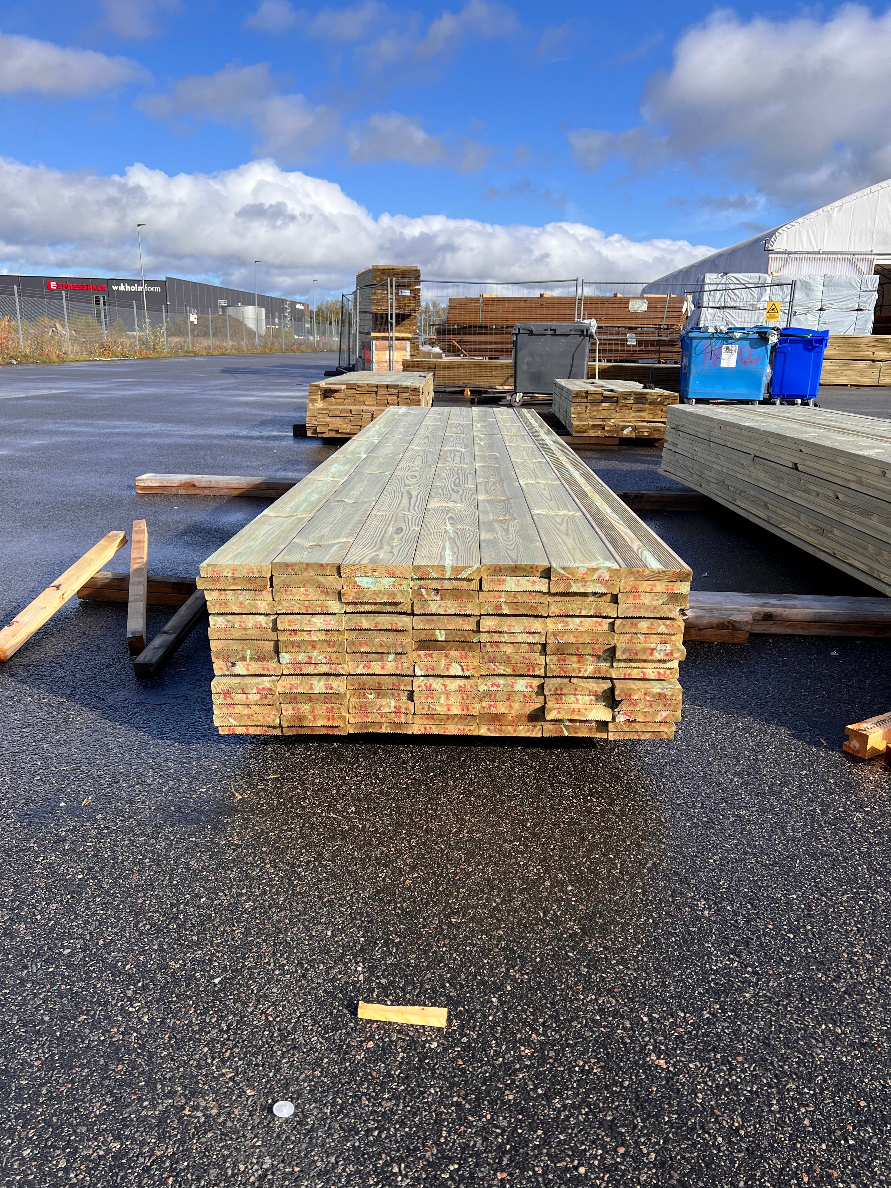 Paket tryckimpregnerad trall 27x145 Rillad 98 st 4.80m (B-sortering)