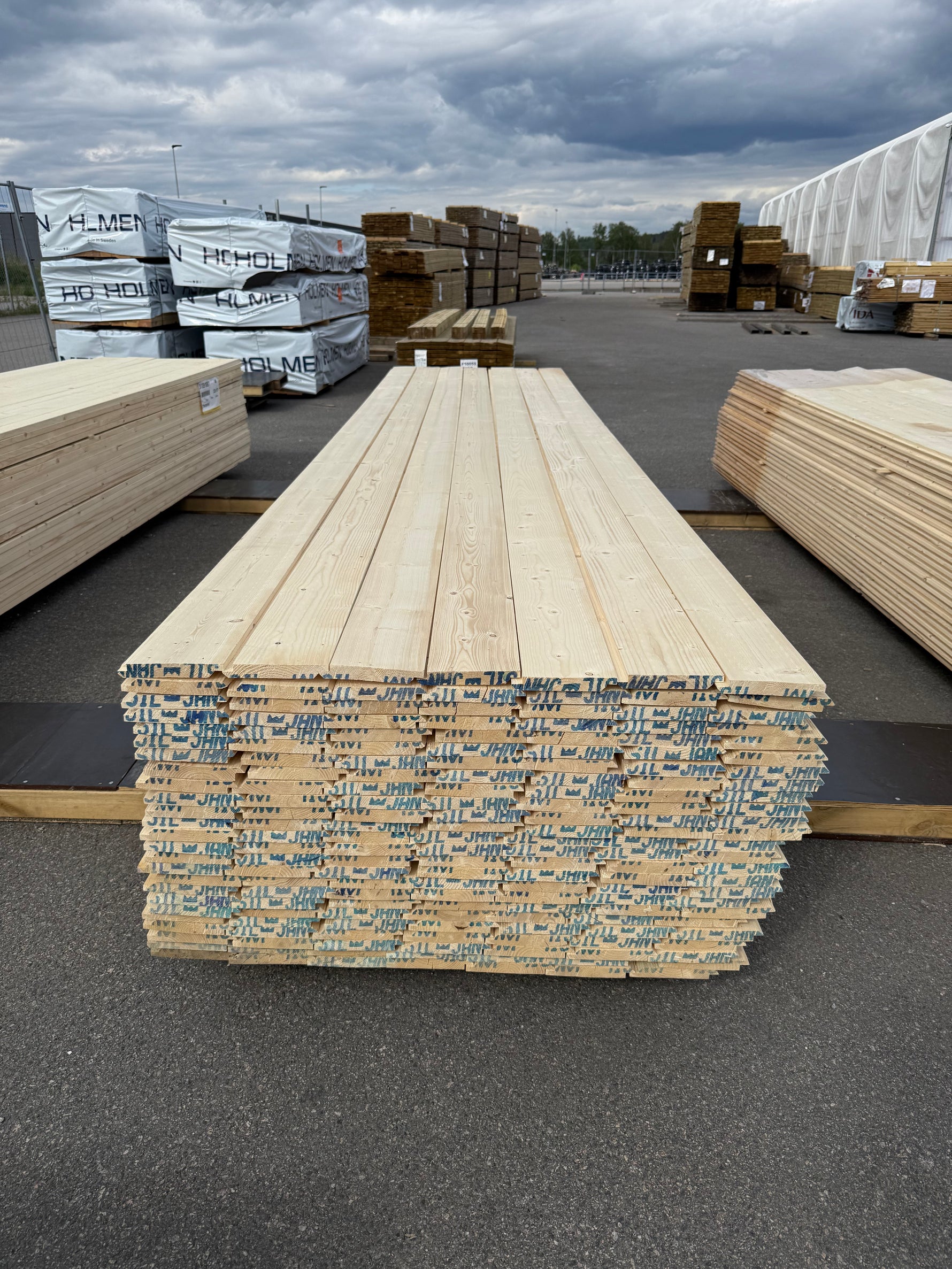 Paket Ytterpanel Dubbelfas Fals 22x145mm 4.20m – 175st (Obehandlad)