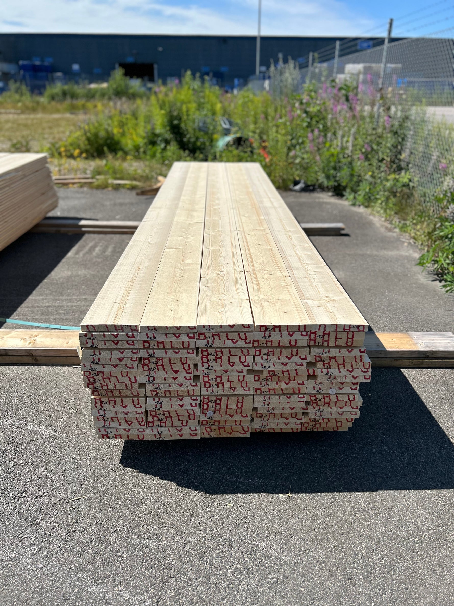 Paket Finsågade Brädor 28x195mm 4.20m 85st Obehandlade