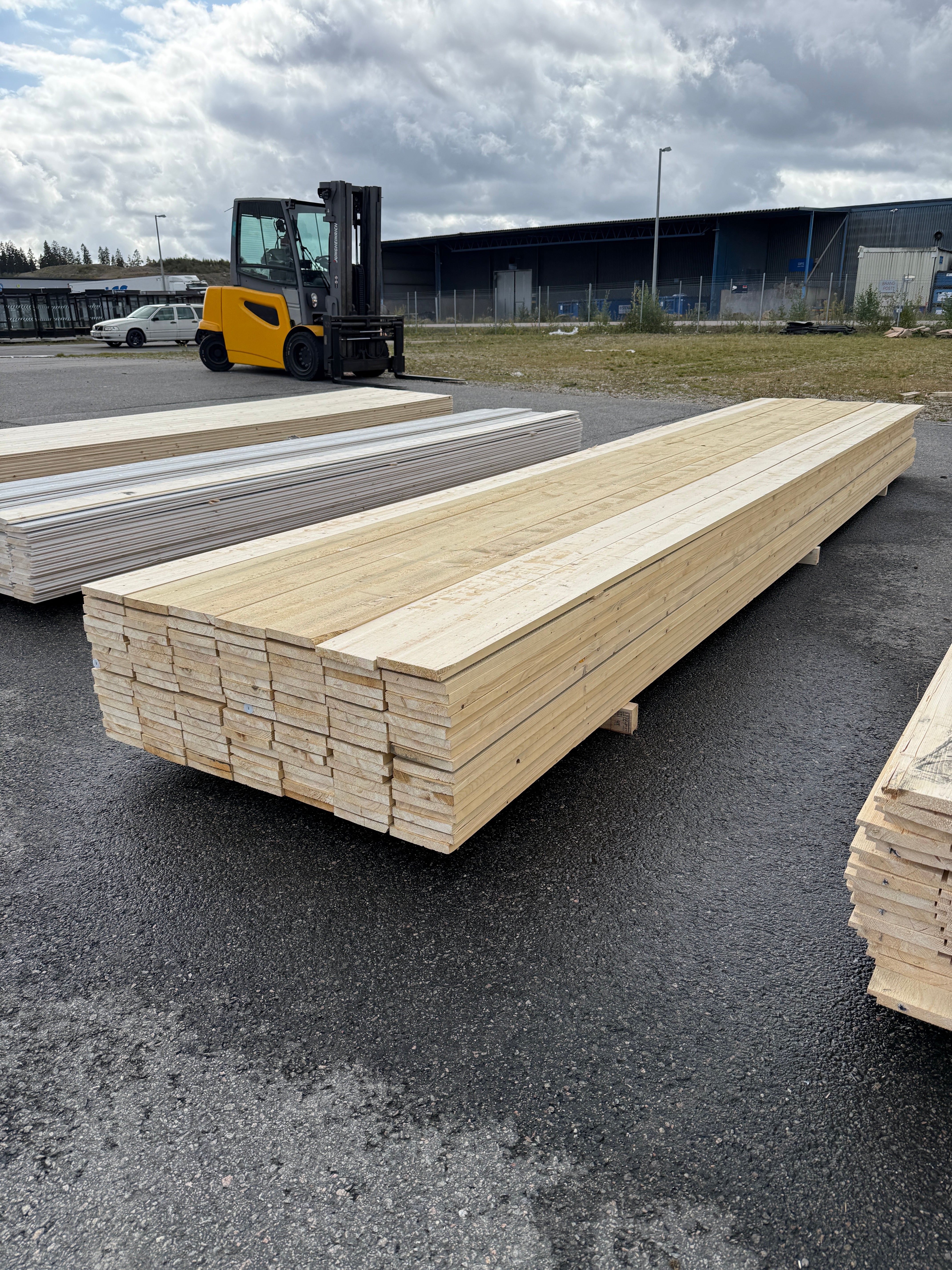 Paket Finsågade Brädor 22x145mm, 119st 5,40m- Järnvitriol