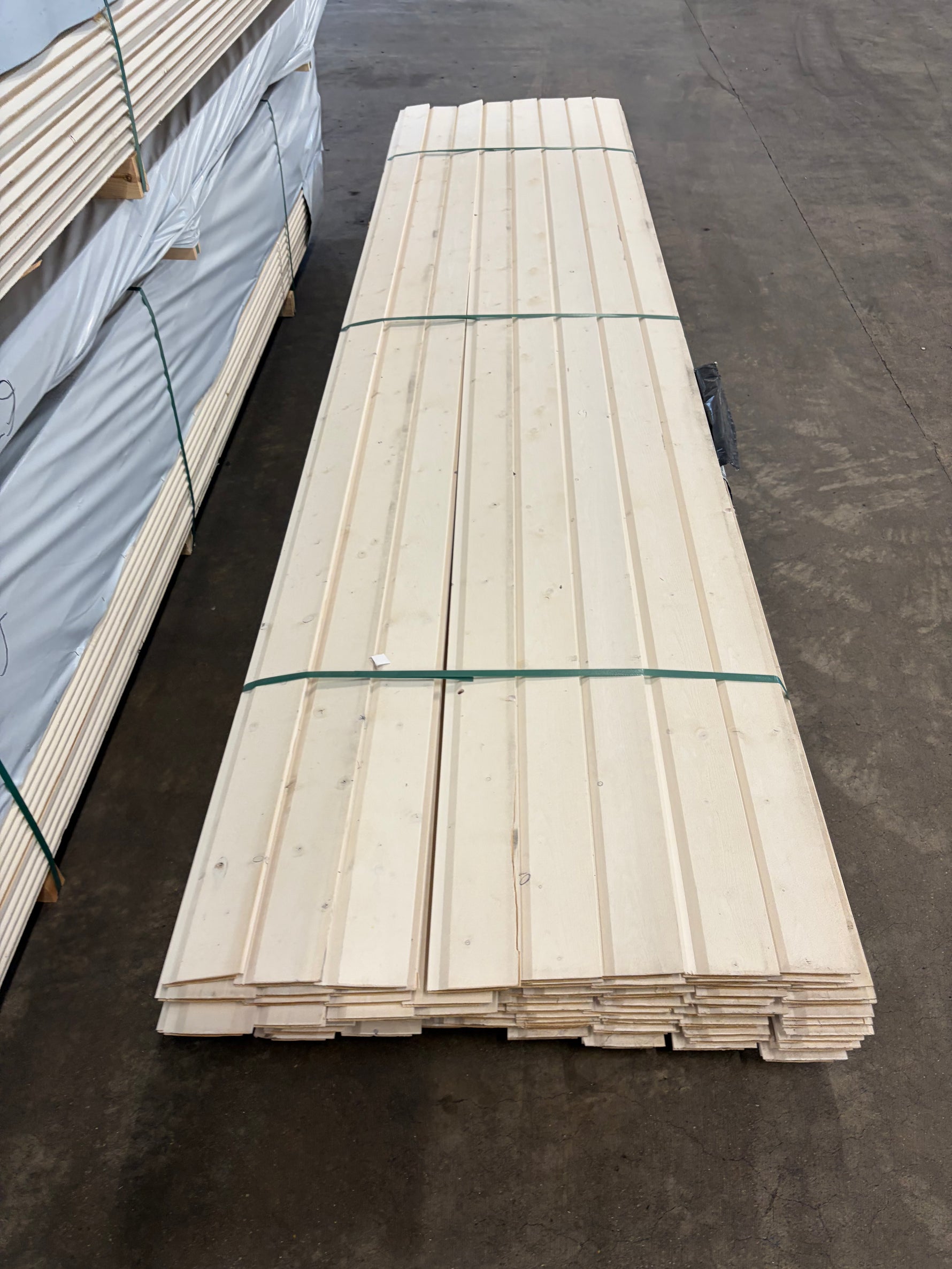 Paket Ytterpanel Enkelfas Fals Ändspont 22x120mm, 92st 3.60m.