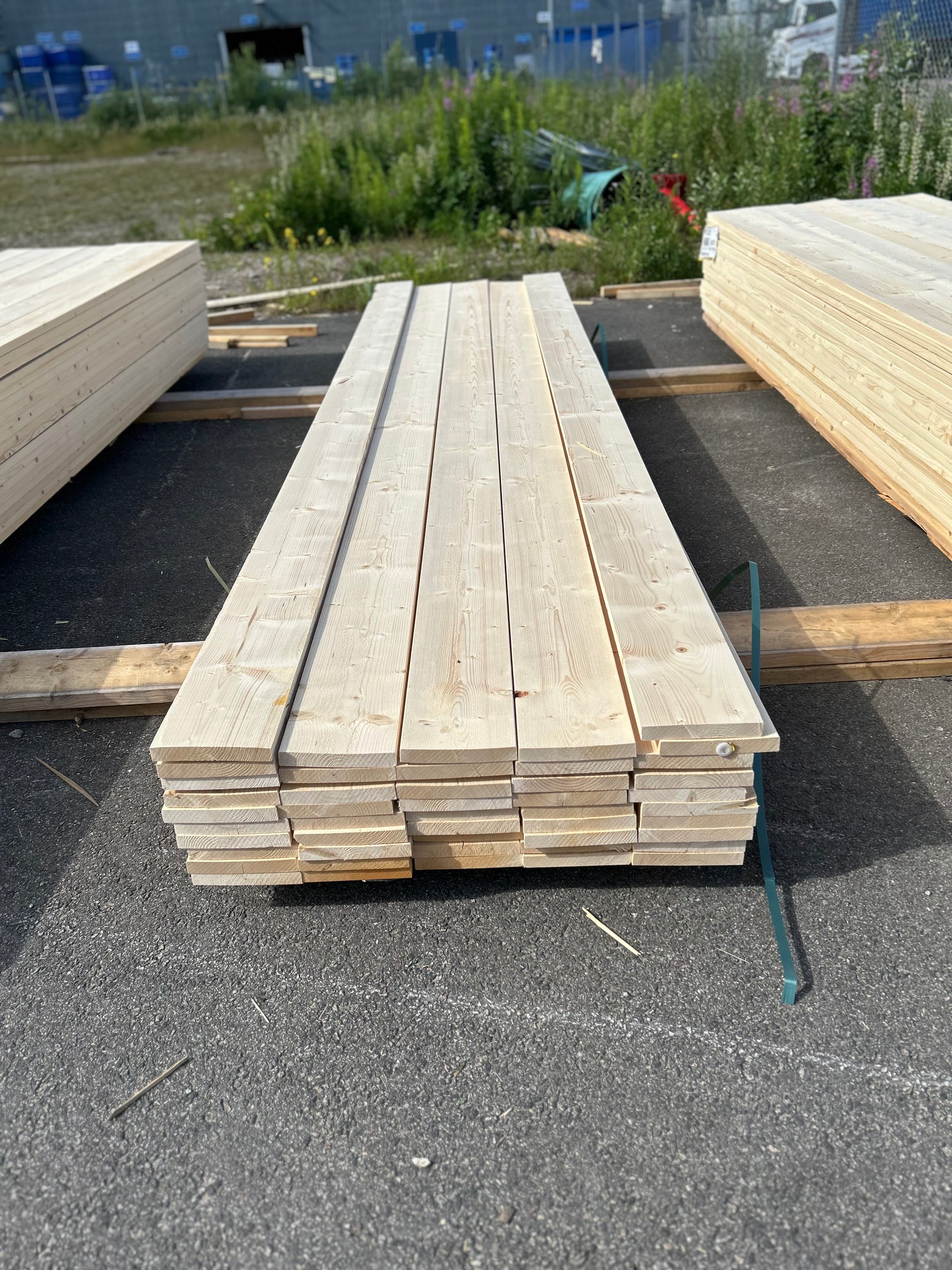 Paket Finsågade Brädor 28x195mm 4,20m 47st Obehandlade