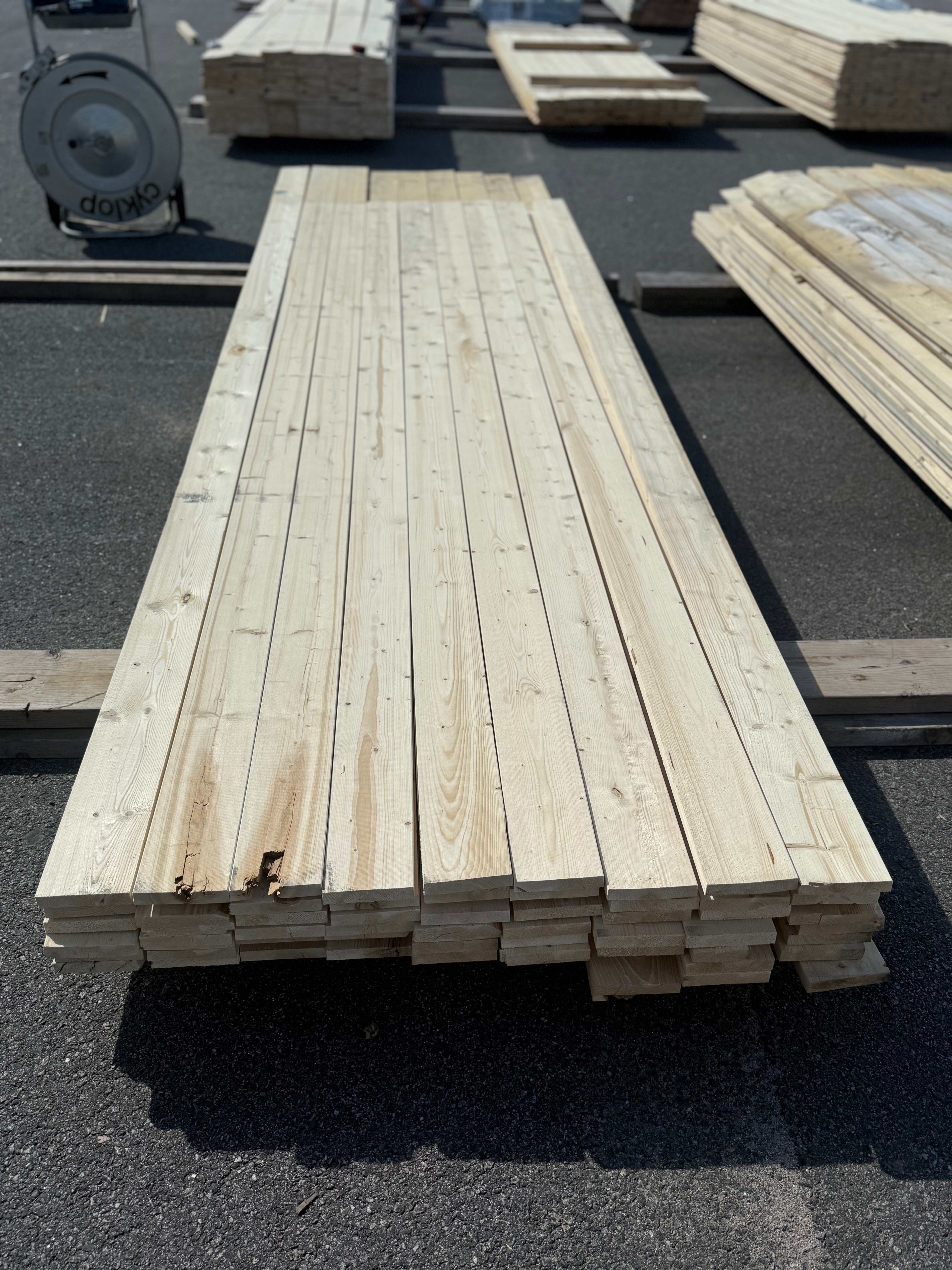 Paket Finsågad Panel 22x120mm 63st 3.60–4.20m – Andra sortering