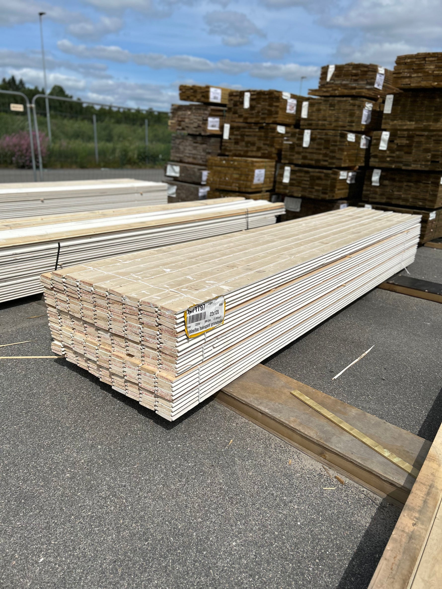 Paket Dubbelfas Halvspont 22x120mm 4,50m 222st Grundmålad
