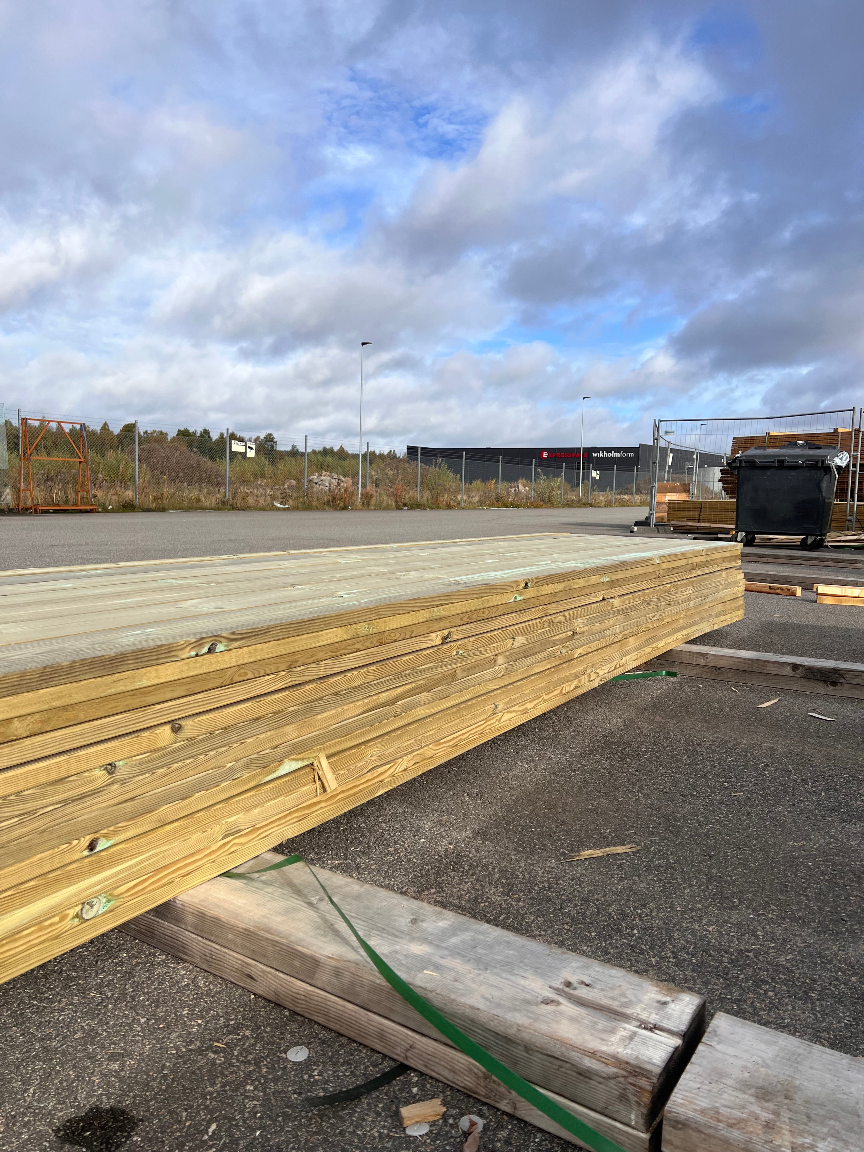 Paket Tryckimpregnerad Trall 27x145 Rillad  91 st (B-Sortering)