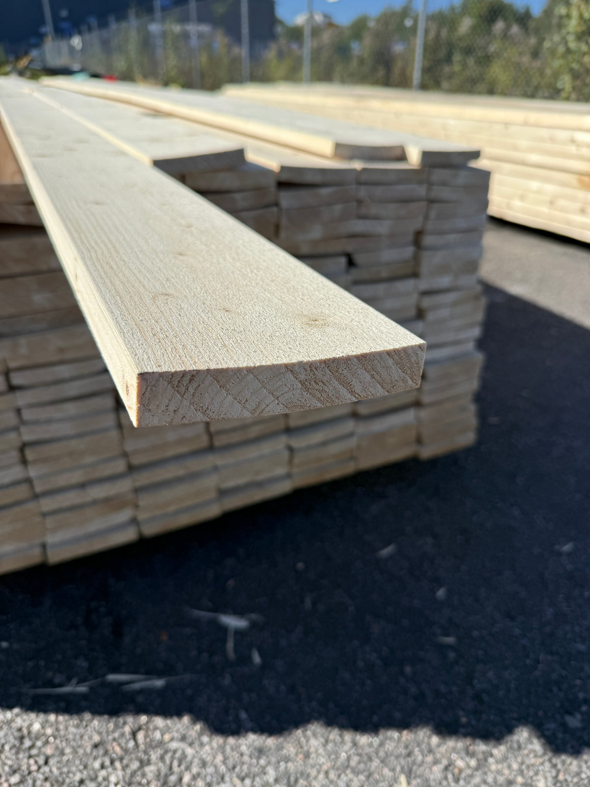 Paket Finsågade Brädor 22x120mm 4,80–5,40m 187st (Andra Sortering)