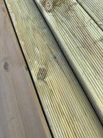 Paket Tryckimpregnerad Rillad Trall 28x120mm, 144st 5.10m- Väderbitet