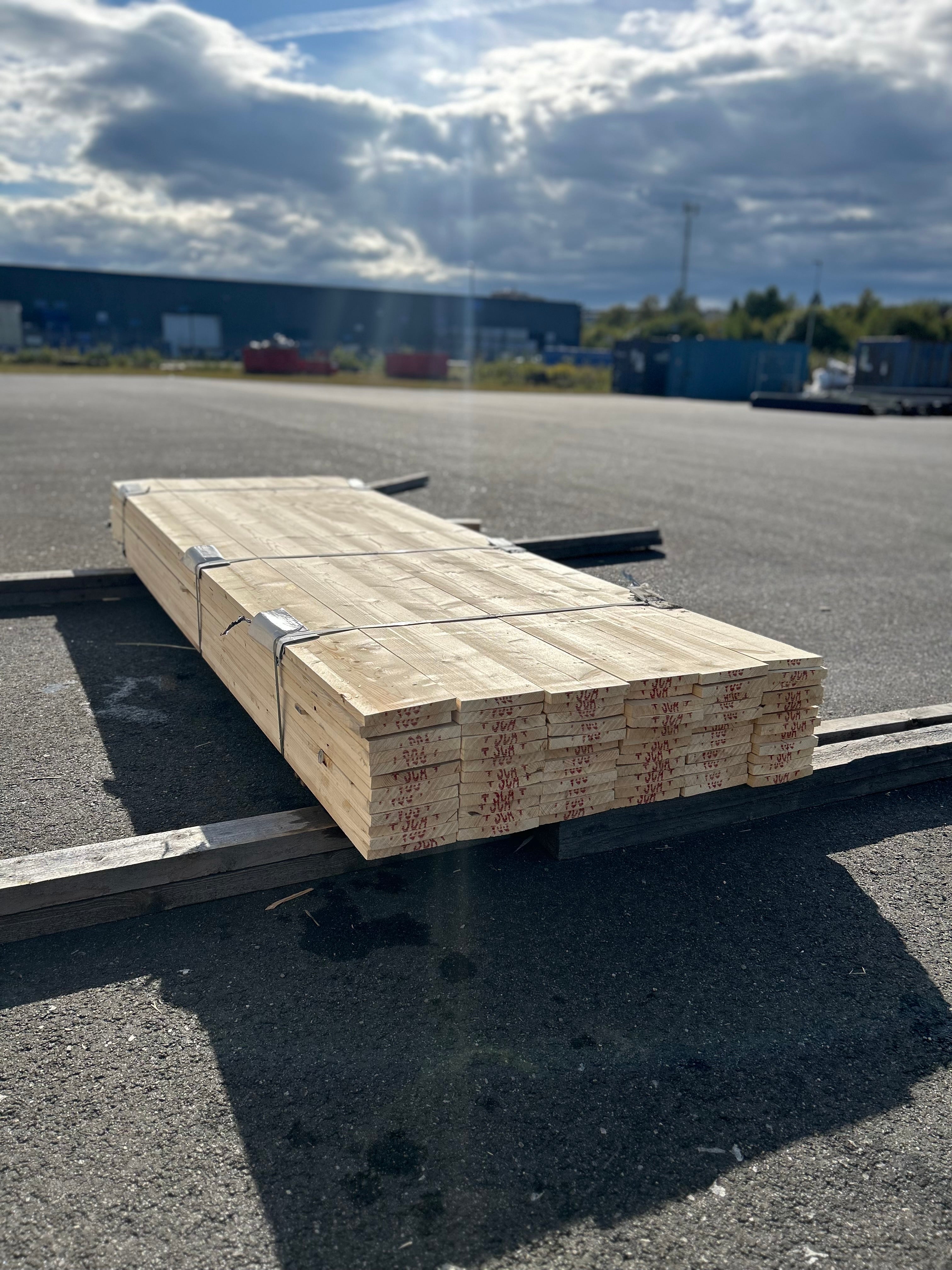 Paket Finsågad Panel 22x170mm 72st 3.0m – Andra sortering