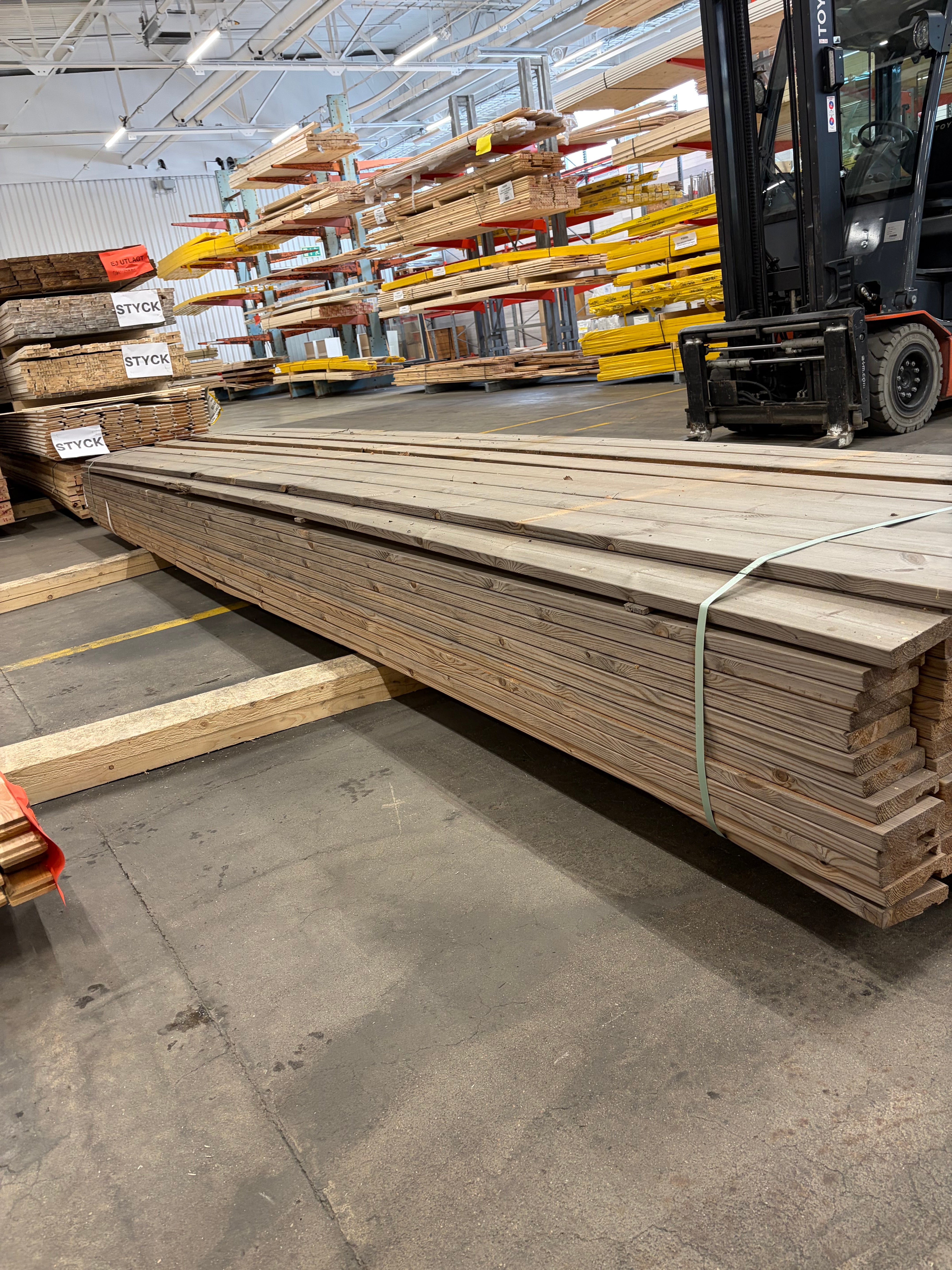 Paket Thermowood Trall R2 – 26×117 mm (5,40 m, 123 st)