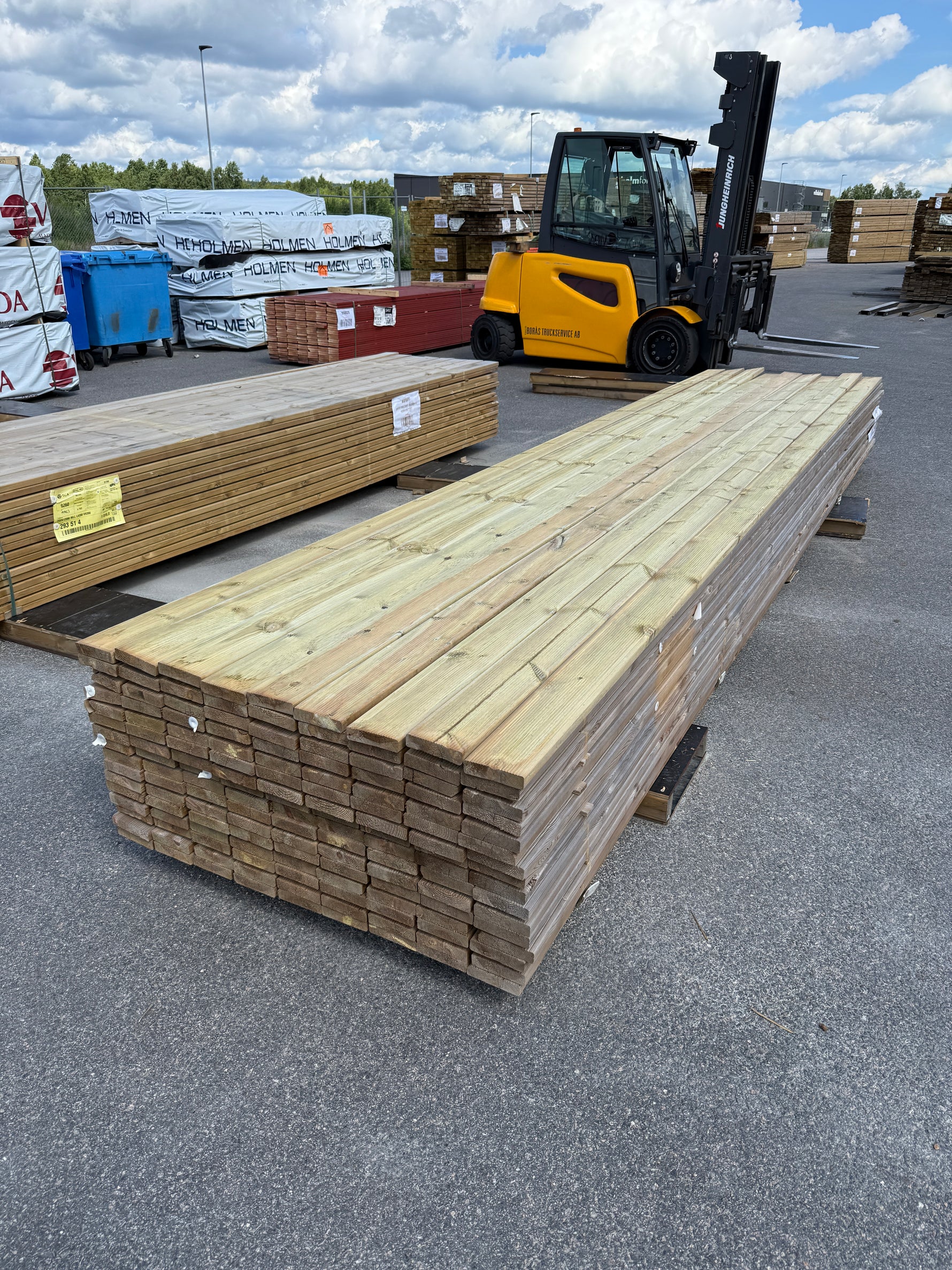 Paket Tryckimpregnerad Rillad Trall 28x120mm, 144st 5.10m- Väderbitet