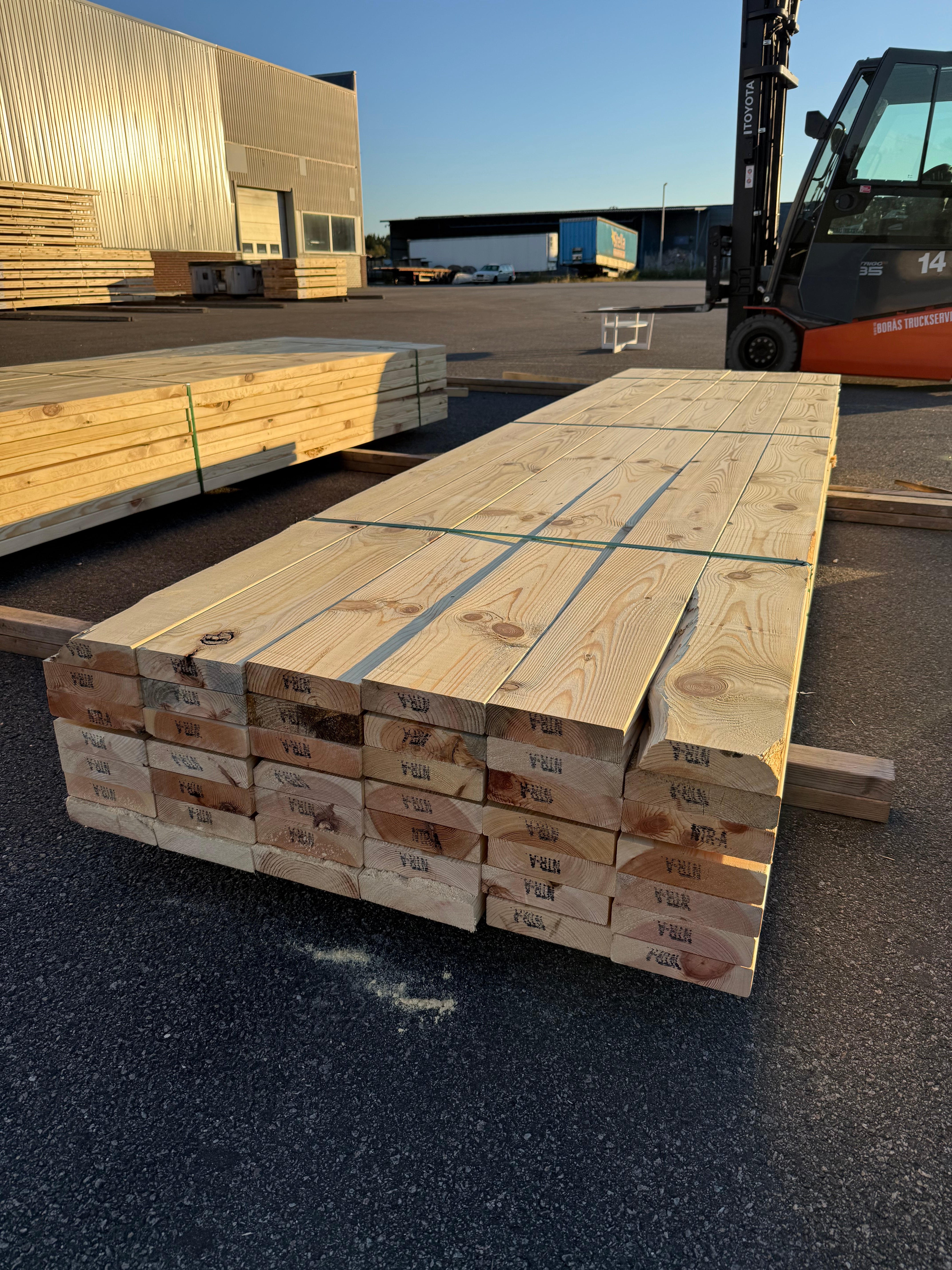 Paket Reglar 45x170 – 42 st (3,90 m, furu)