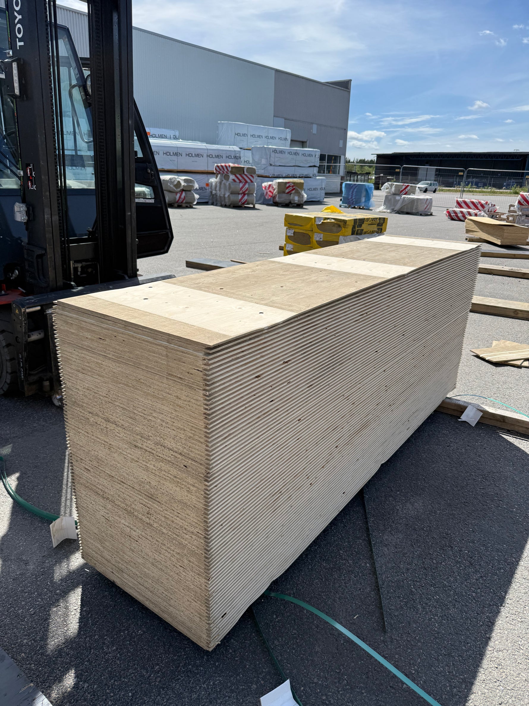 Parti WISA Wall Ergo Plywoodskivor 12mm (598x2400mm)