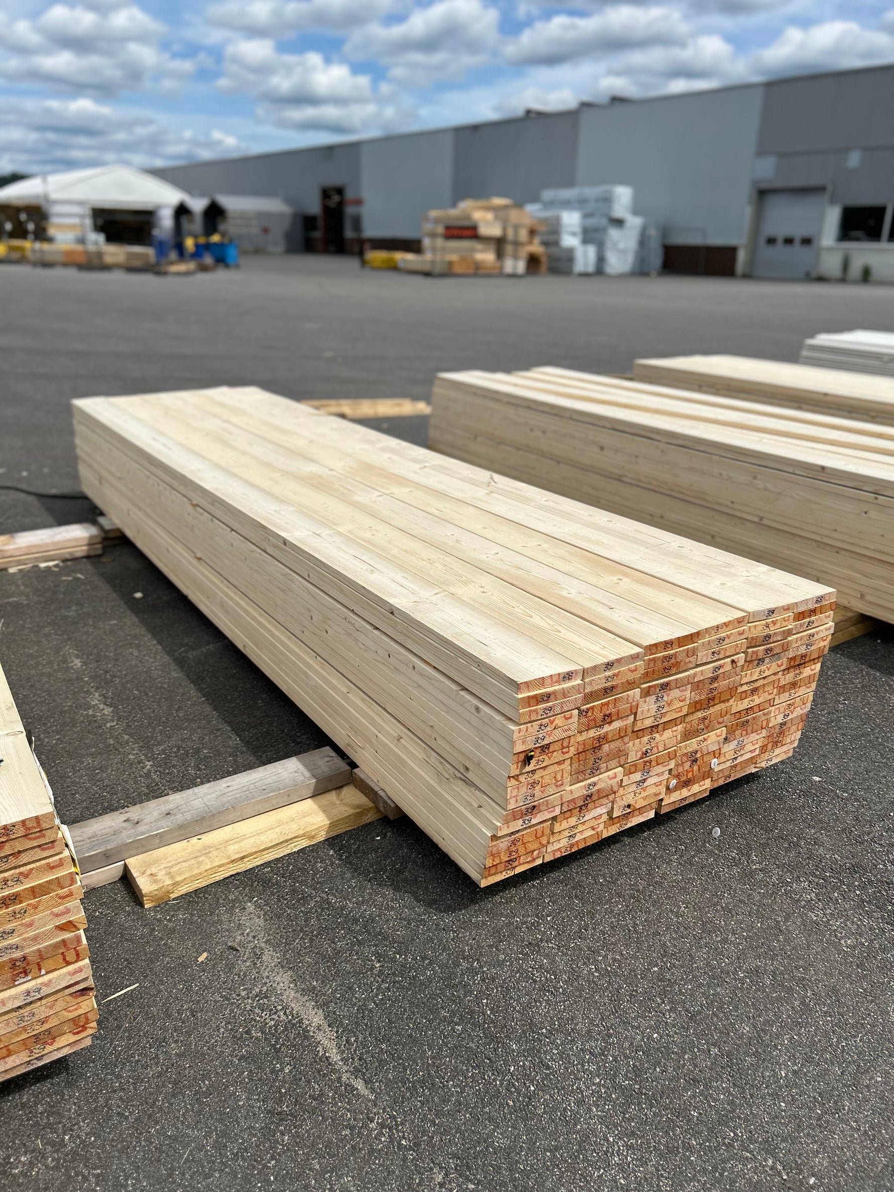 Paket Finsågade Brädor 28x170mm 3.90m 102st Obehandlade