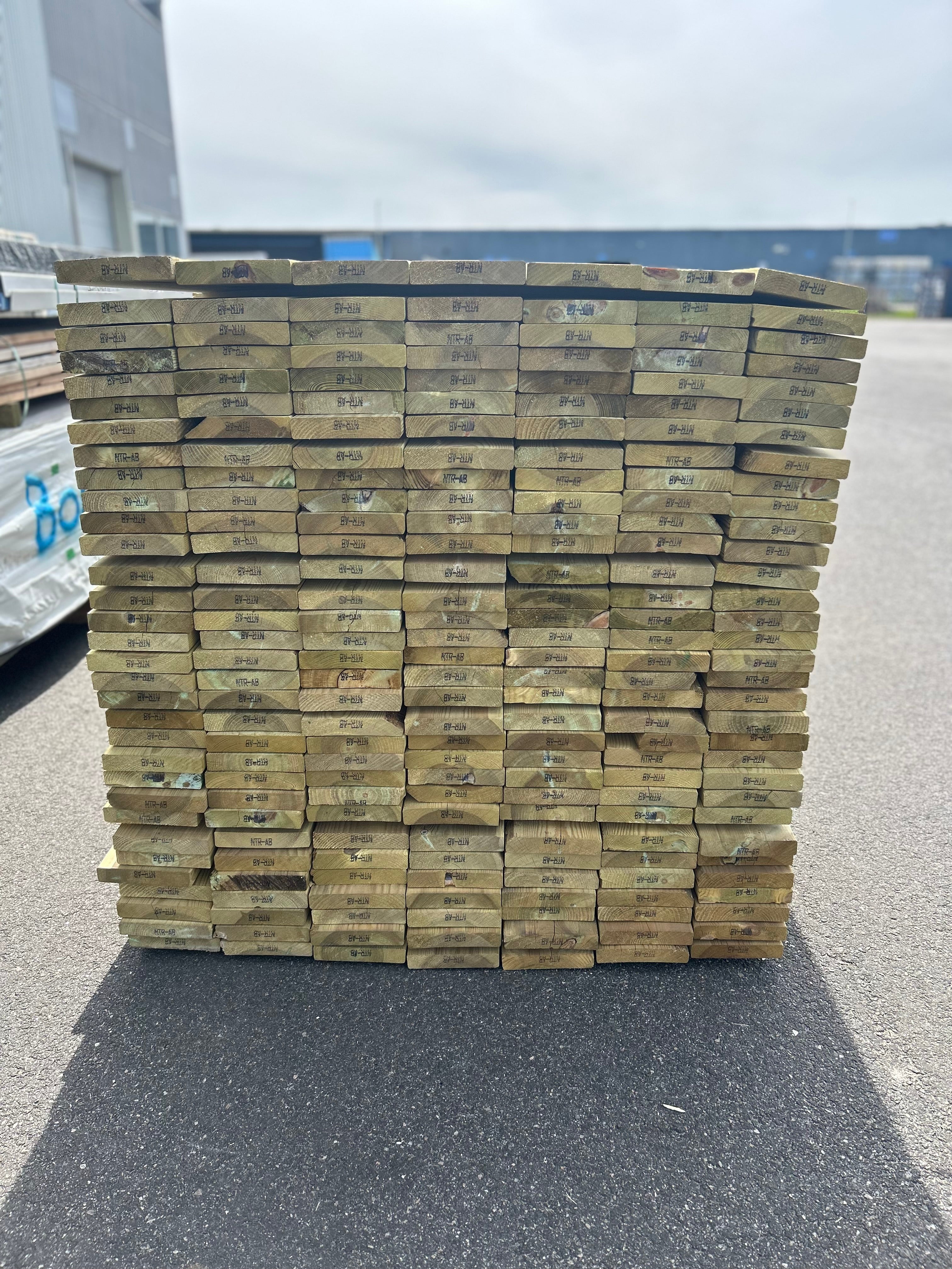 Trall Tryckimpregnerad 28x145mm 5.40m