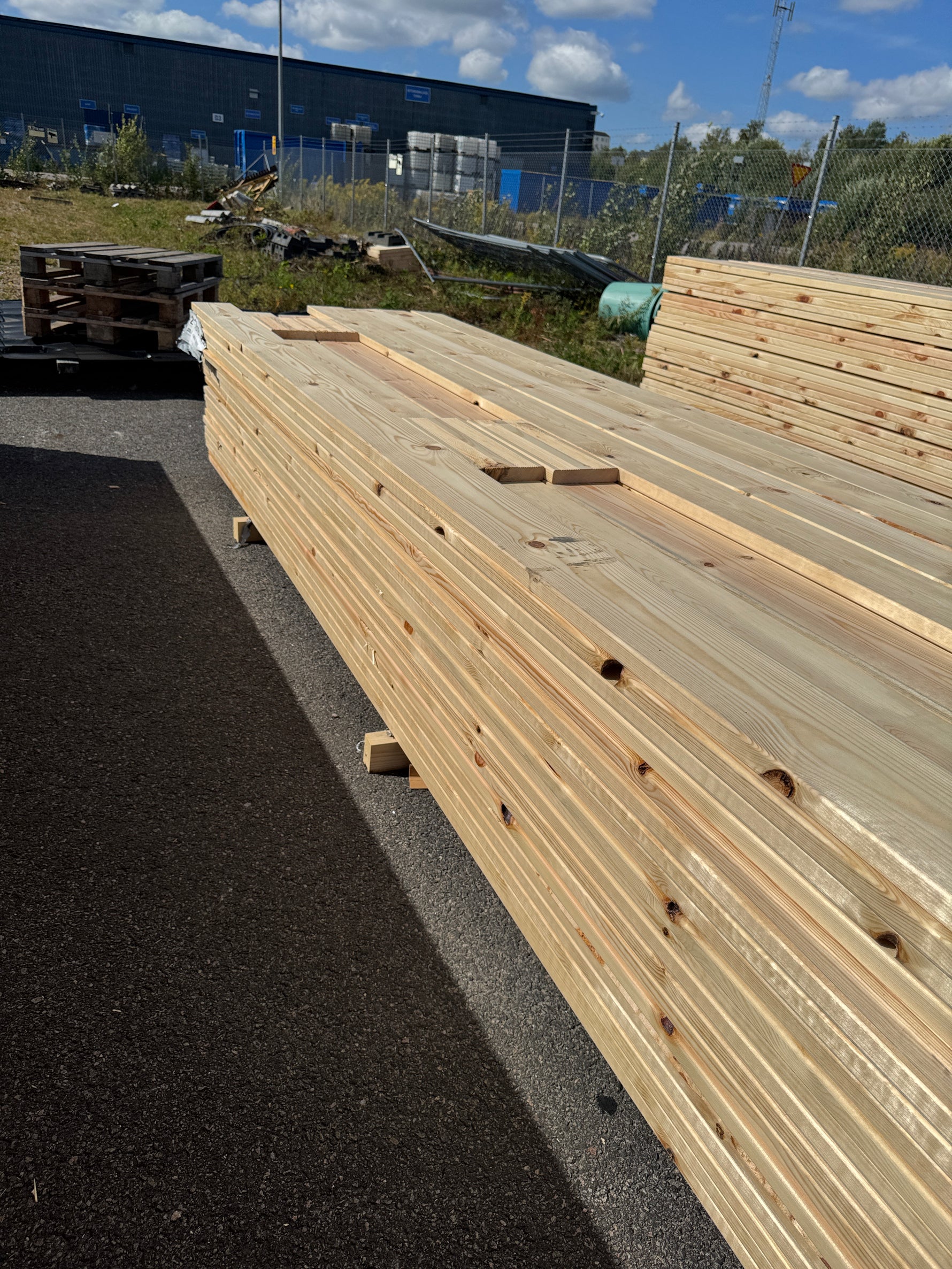 Paket Rillad 28x145 – 134st – 3.90–4.50 m – ANDRASORTERING