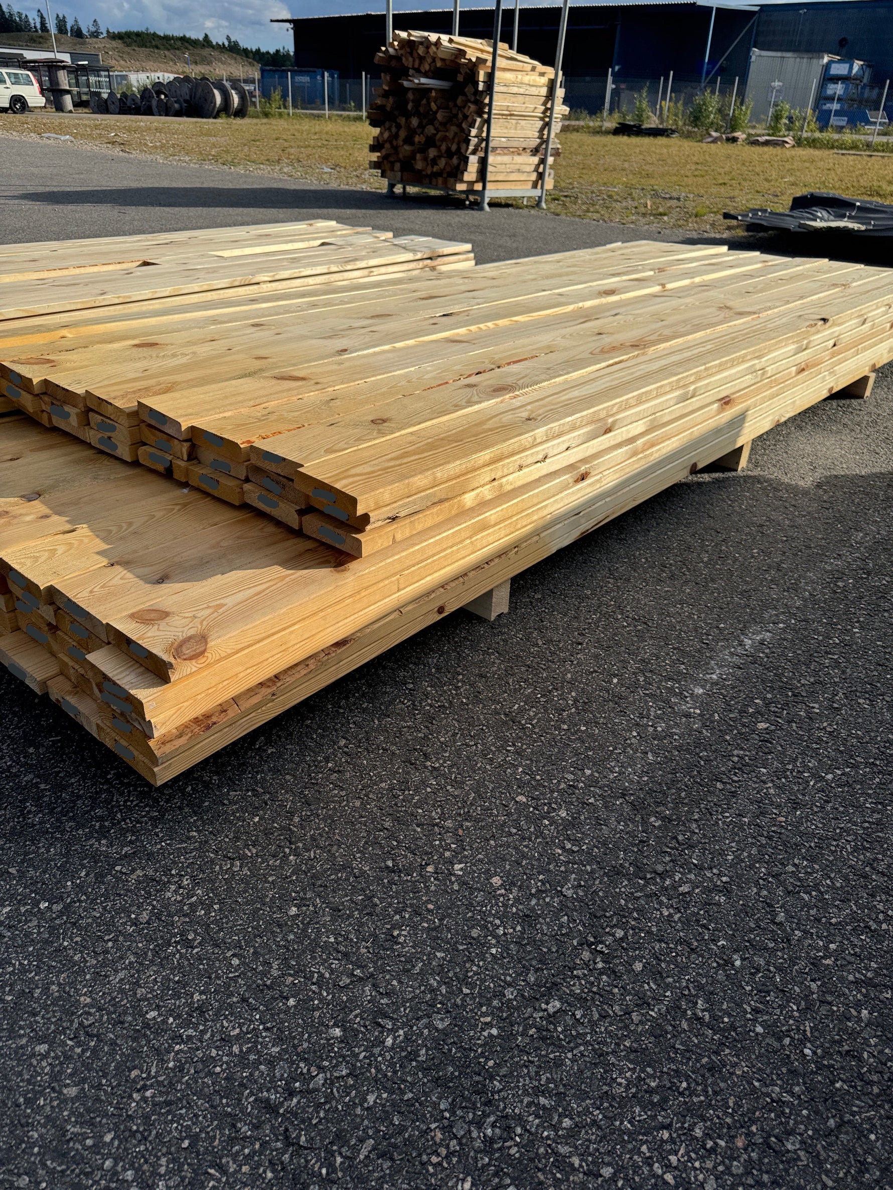 Paket Hyvlad 28x120 – 71st – 2.70–3.00 m – ANDRASORTERING