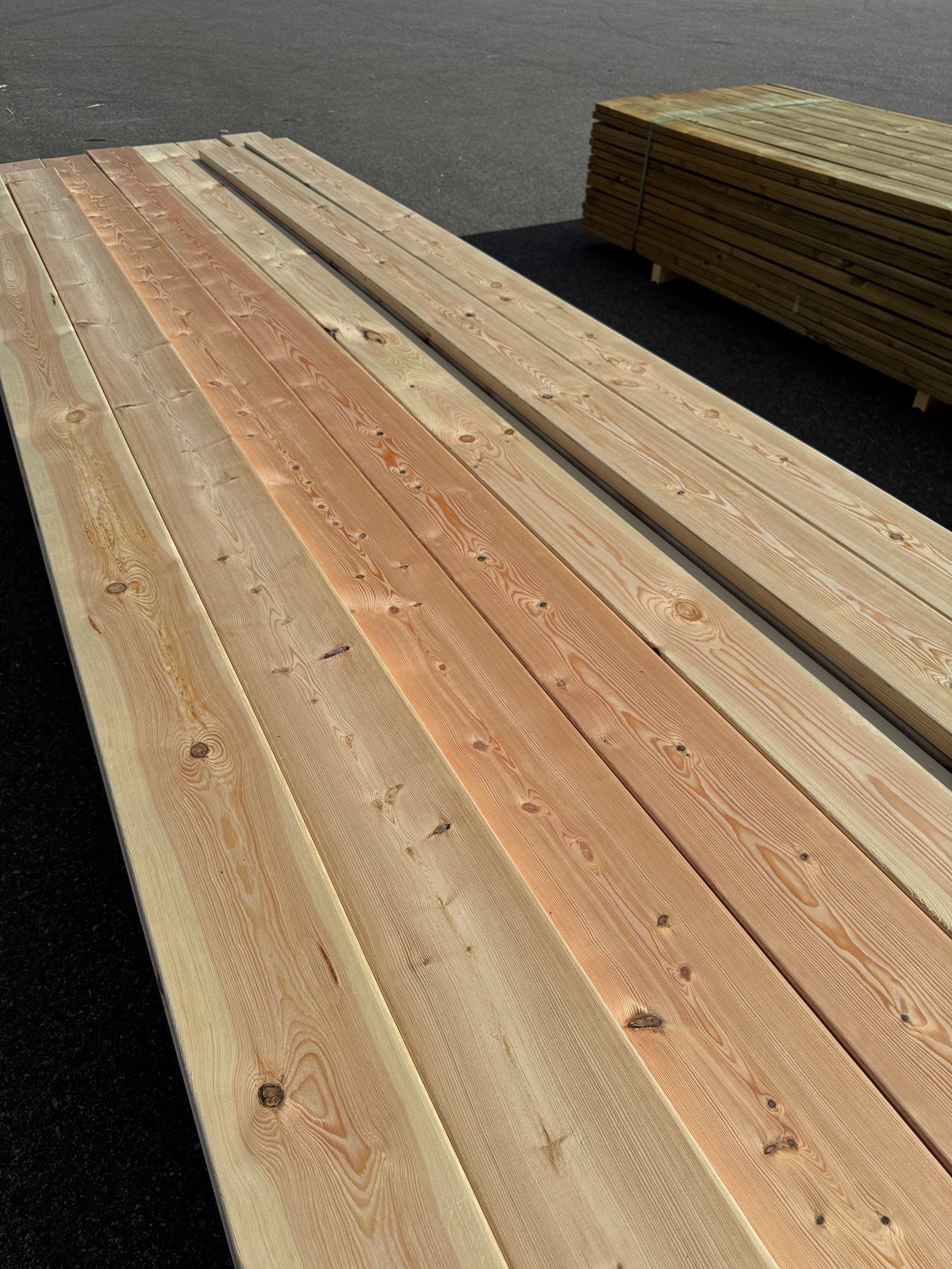 Paket Hyvlad 28x145 – 135st – 4.50–5.40 m – ANDRASORTERING