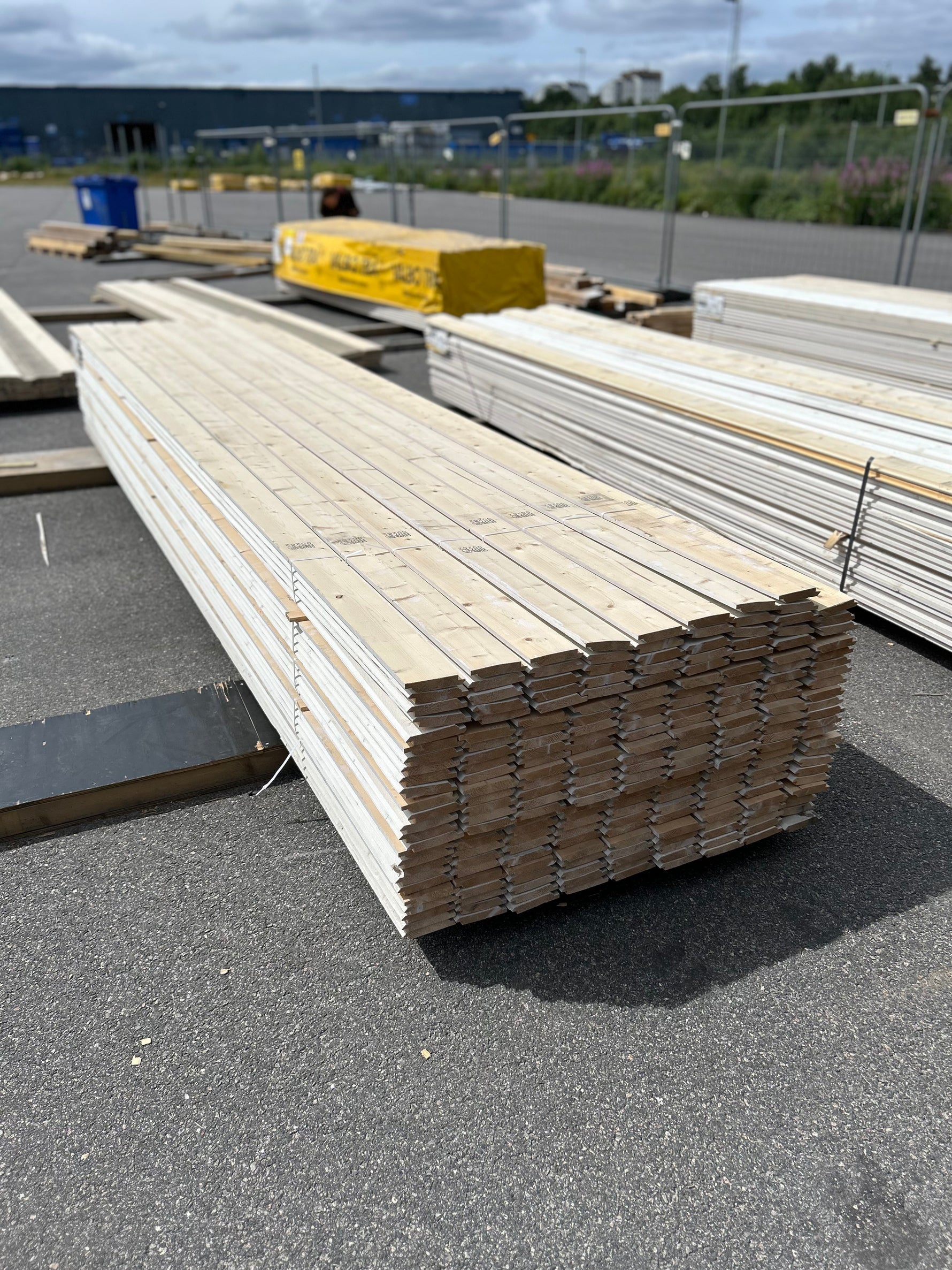 Paket Dubbelfas Halvspont 22x120mm 4,50m 222st Grundmålad