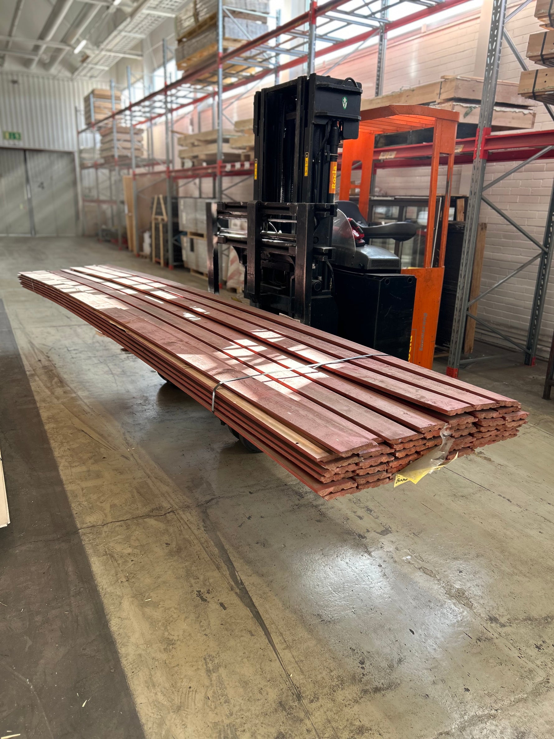 Paket Ytterpanel Falsad Enkelfas 21x147 mm – 46 st (5,10 m, Brandröd)