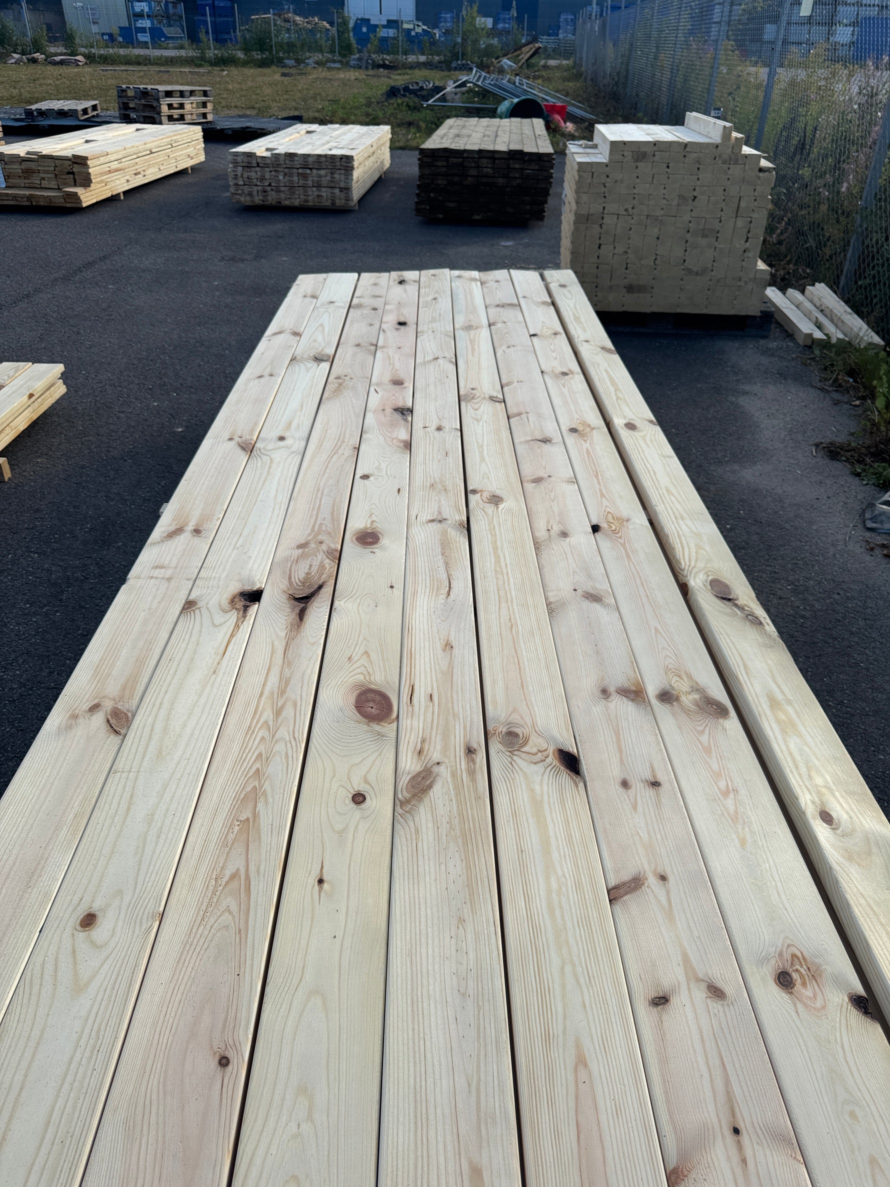 Paket Hyvlad 28x120 – 134st – 4.20 m – ANDRASORTERING