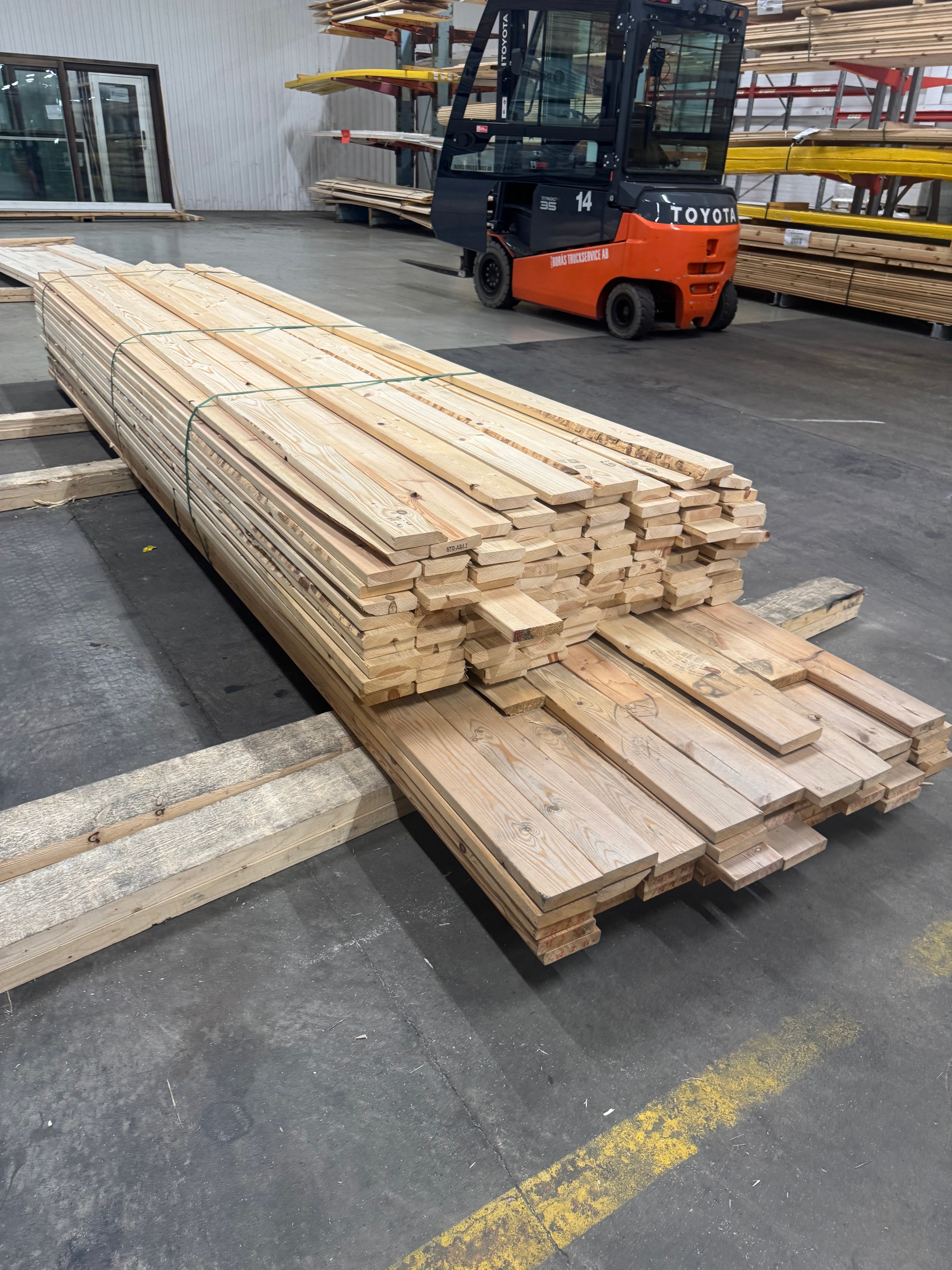 Paket Hyvlad 28x120mm Obehandlad 155st