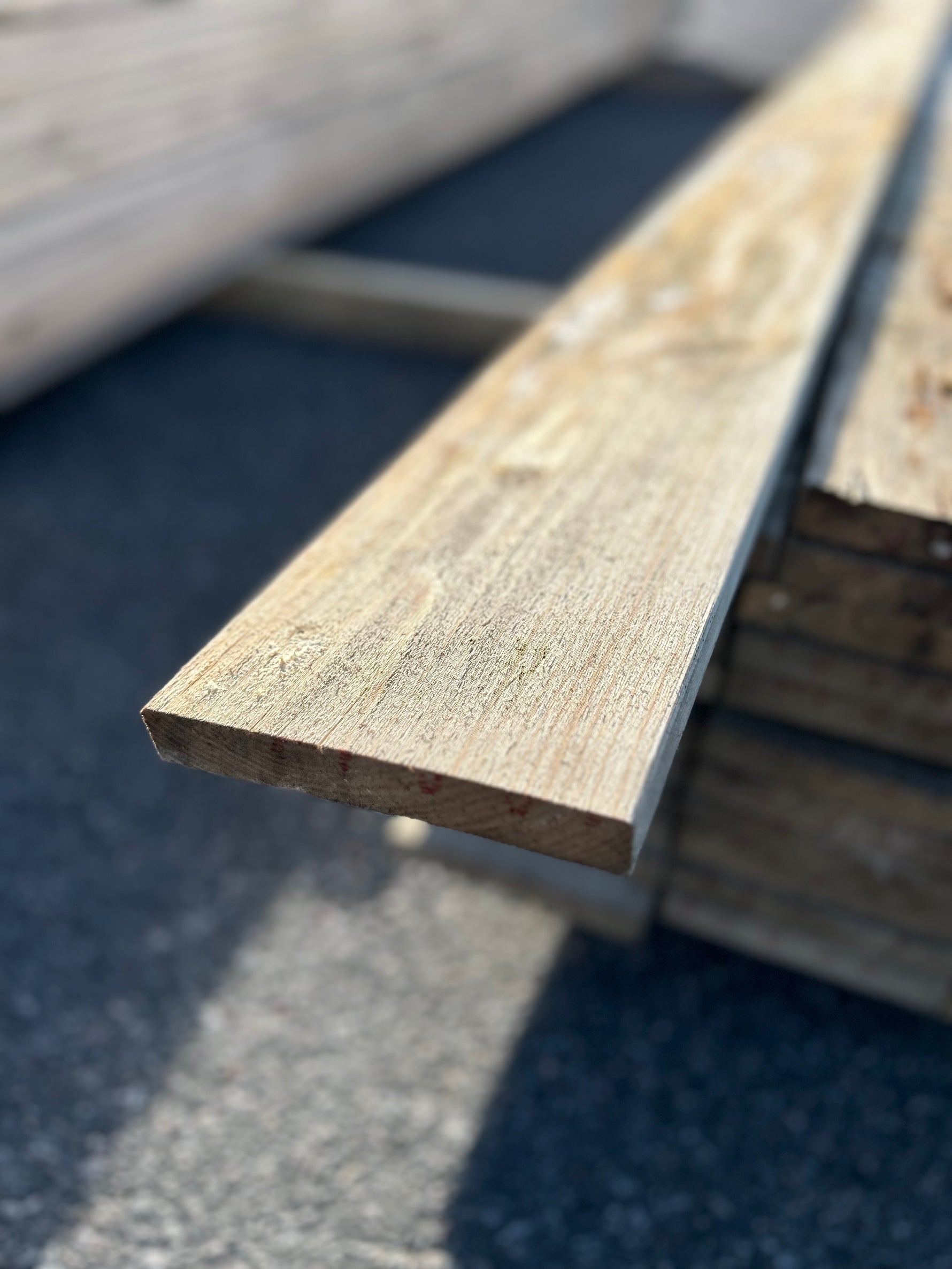 Paket Finsågade Brädor 22x145mm, 77st 4.20m Fuktskadad