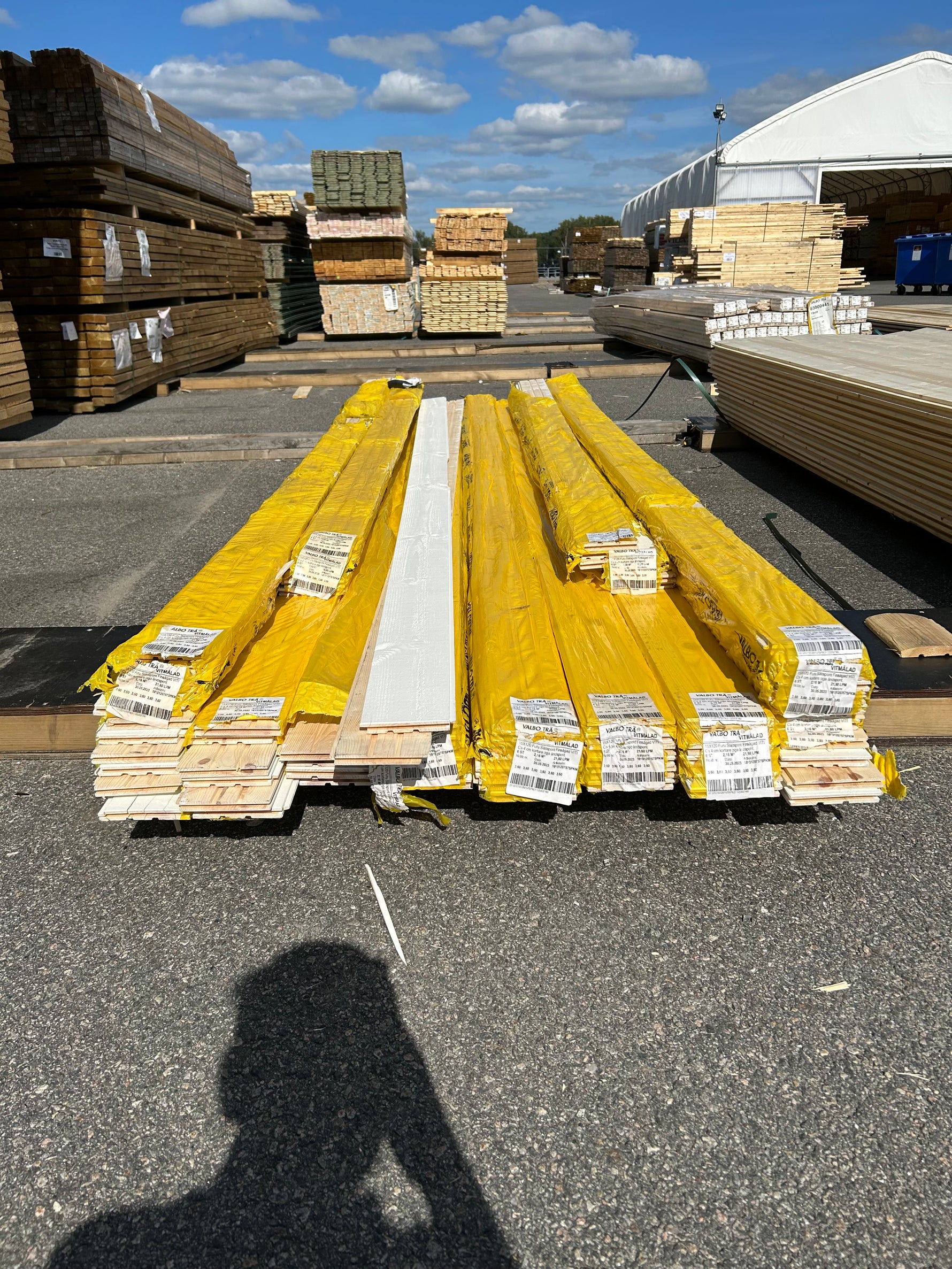 Parti Finsågad Slätspont 15x120mm 3,60m- 9 paket Furu Vit Grundmålad