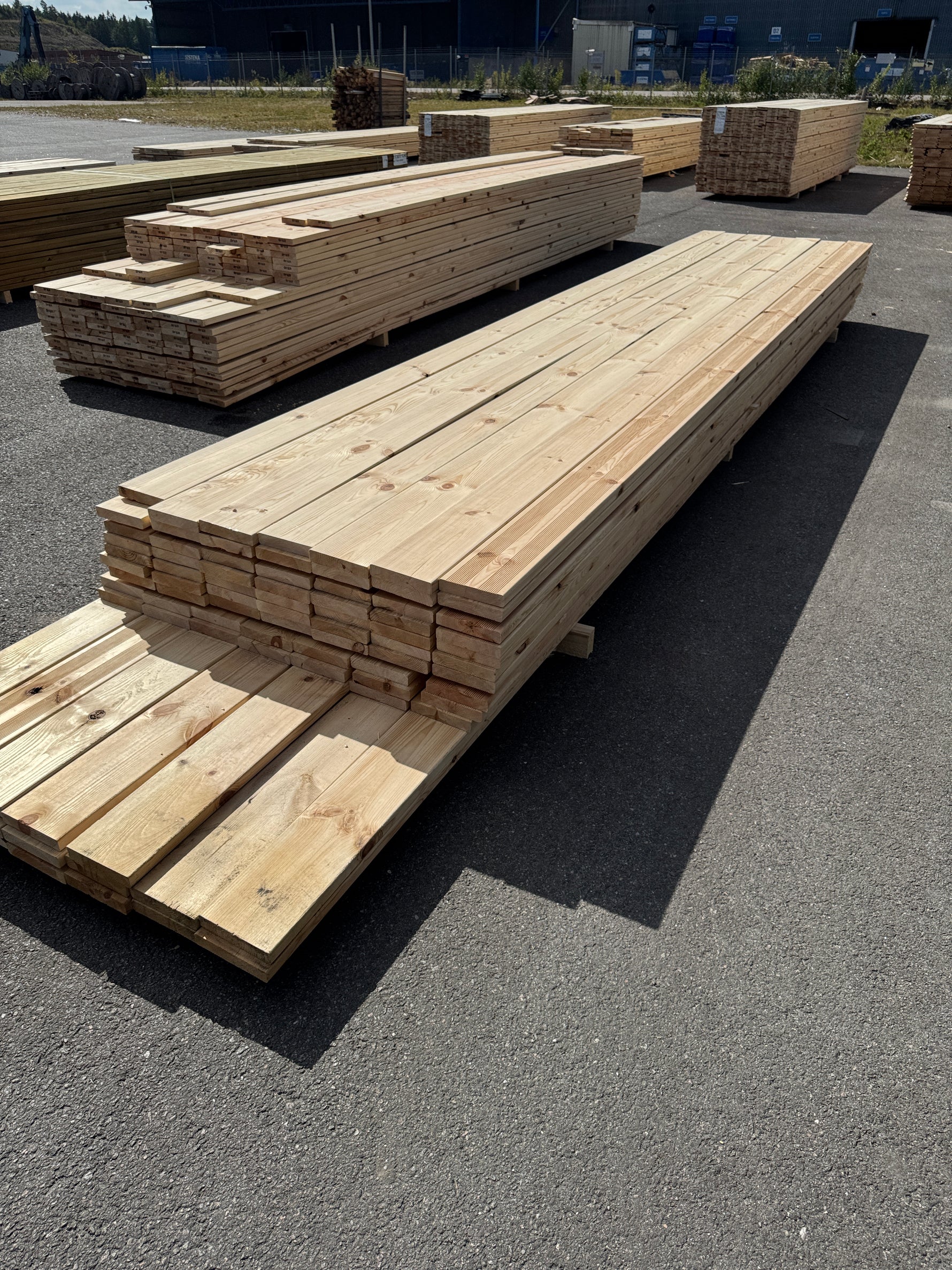 Paket Rillad 28x145 – 84st – 4.80–5.40 m – ANDRASORTERING
