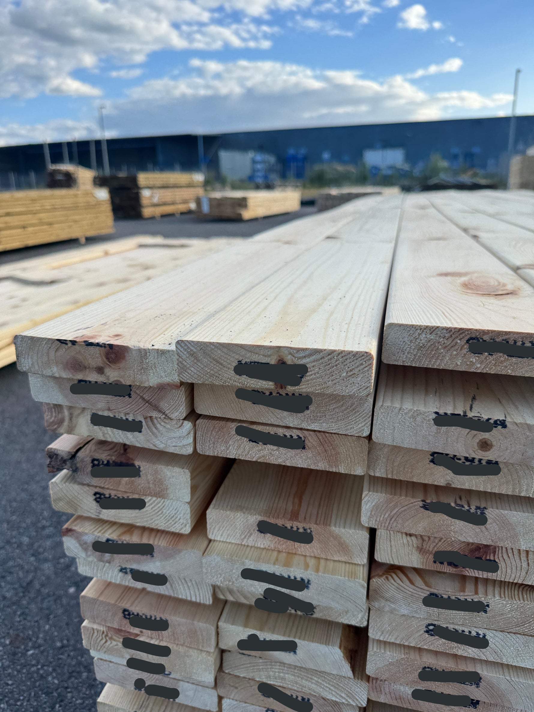 Paket Hyvlad 28x120 – 134st – 4.20 m – ANDRASORTERING
