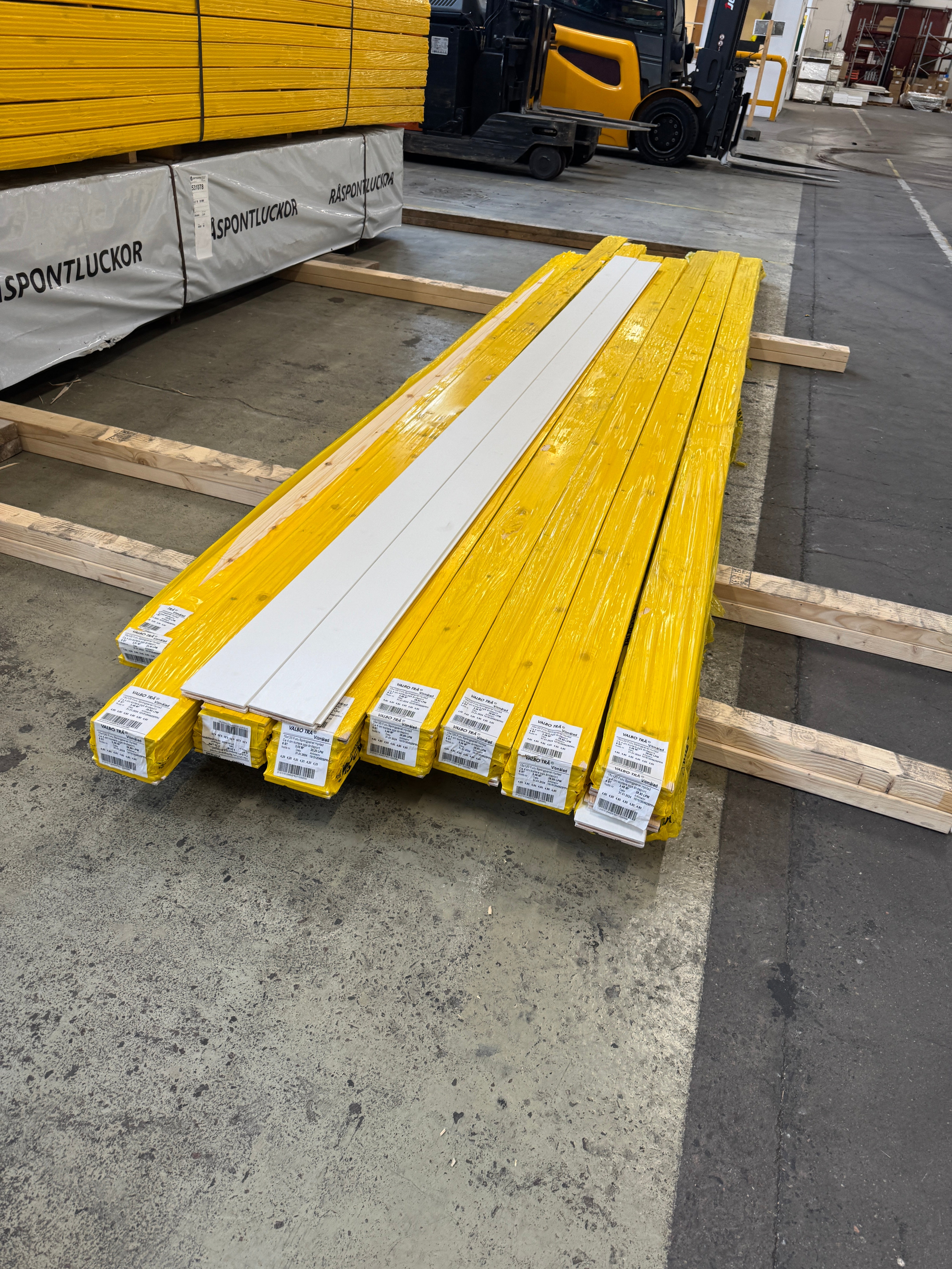 Paket Innerpanel 15x120mm – 8 pkt (3,90–4,76 m, furu, vitmålad)