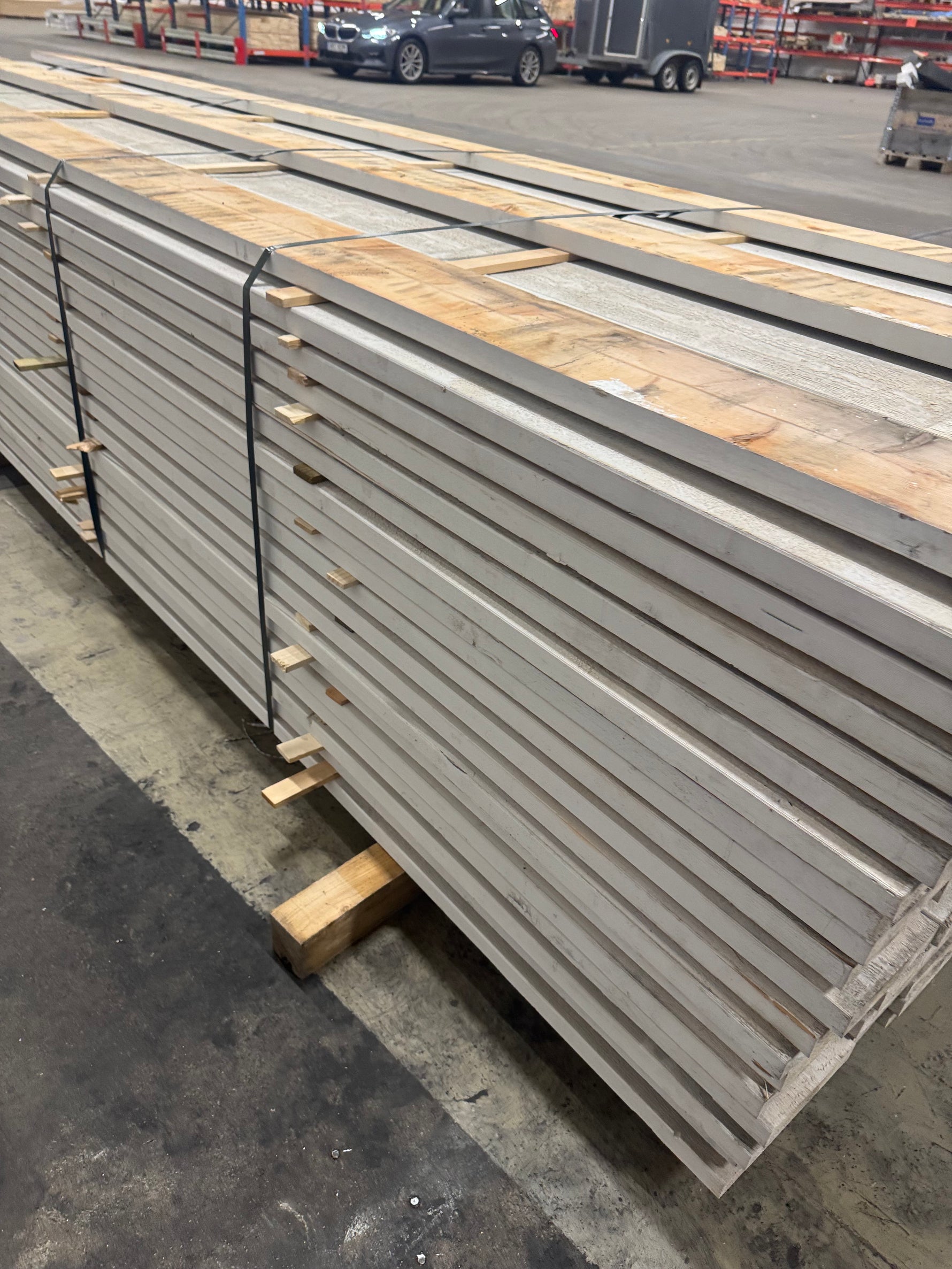 Paket Finsågad Panel 28x145mm- 4.20m, 129st vit/ljusgrå - Spirec