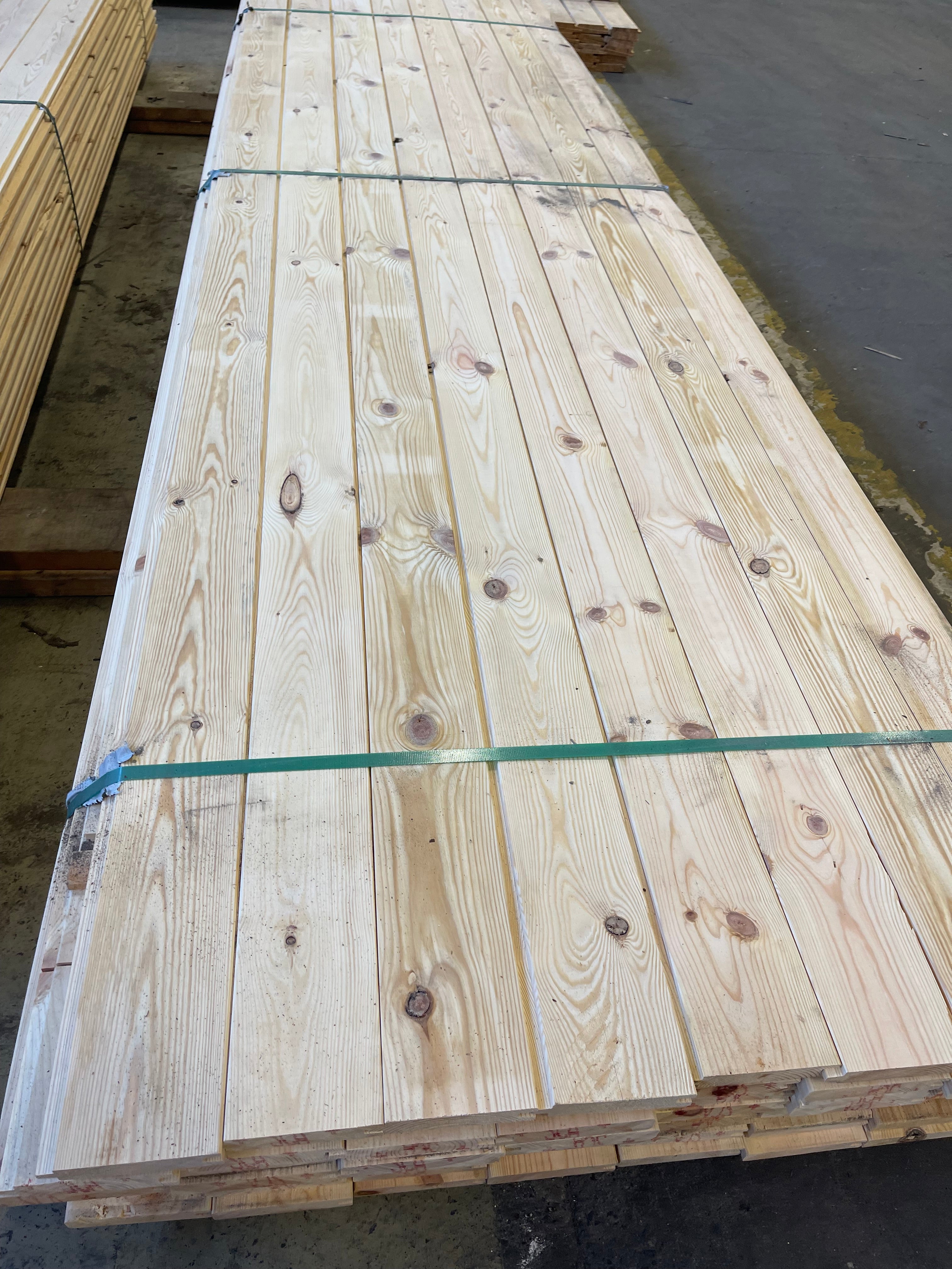 Paket Hyvlad panel 27x145 4.20m 80st-Felproducerad