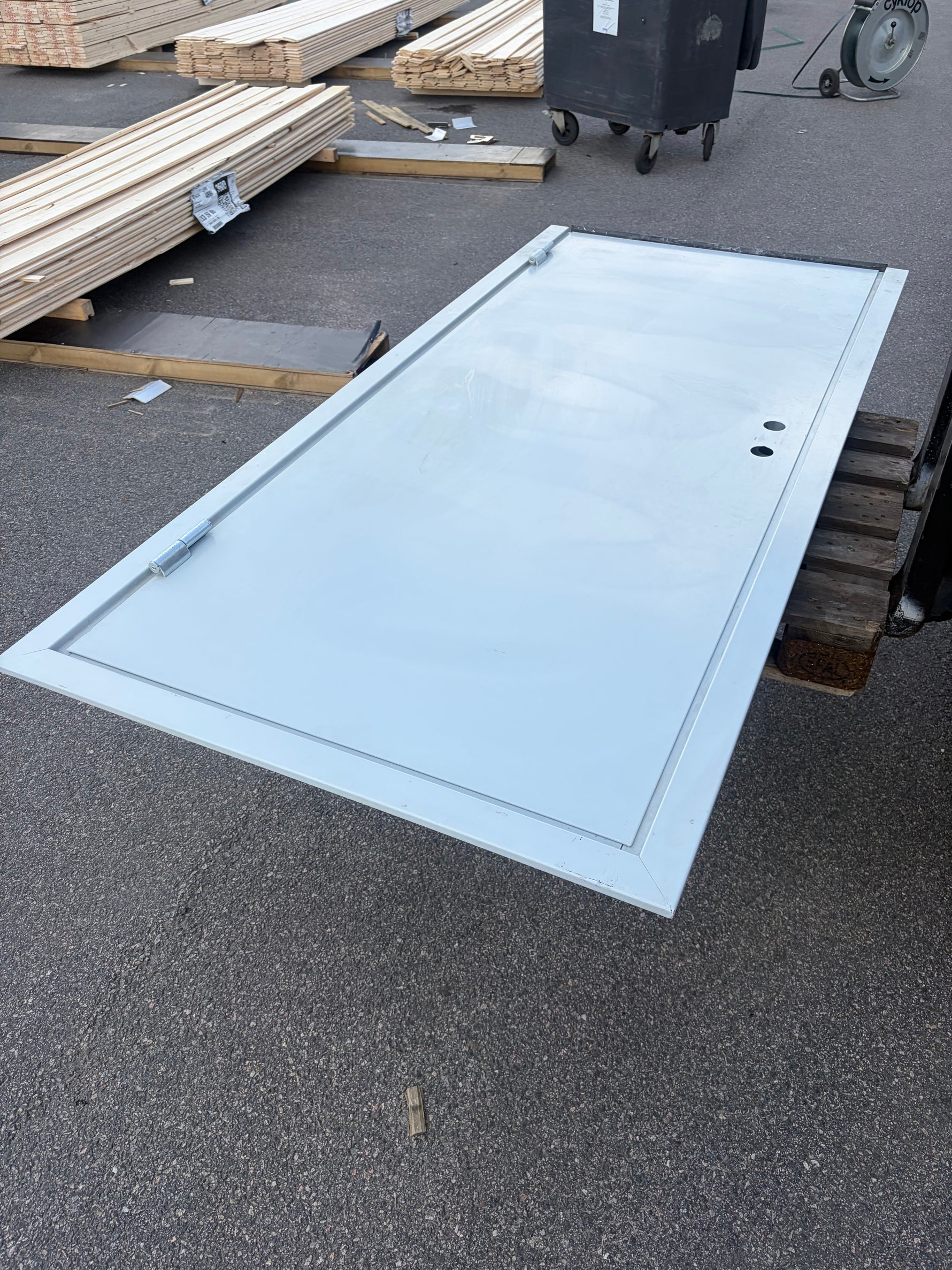 Brandklassad ståldörr EI60 – 214x99 cm