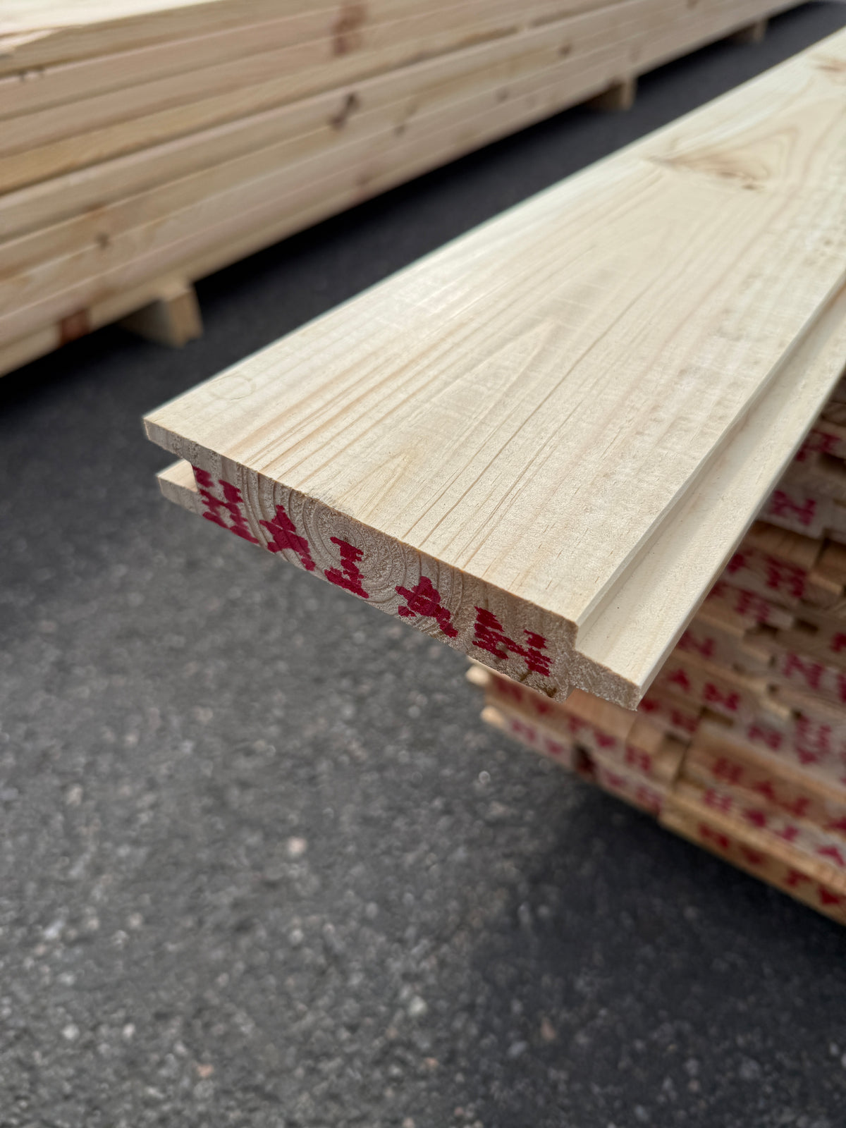 Paket Spontade Brädor 27x145mm Furu 3,60m – 96st (Andra Sortering)