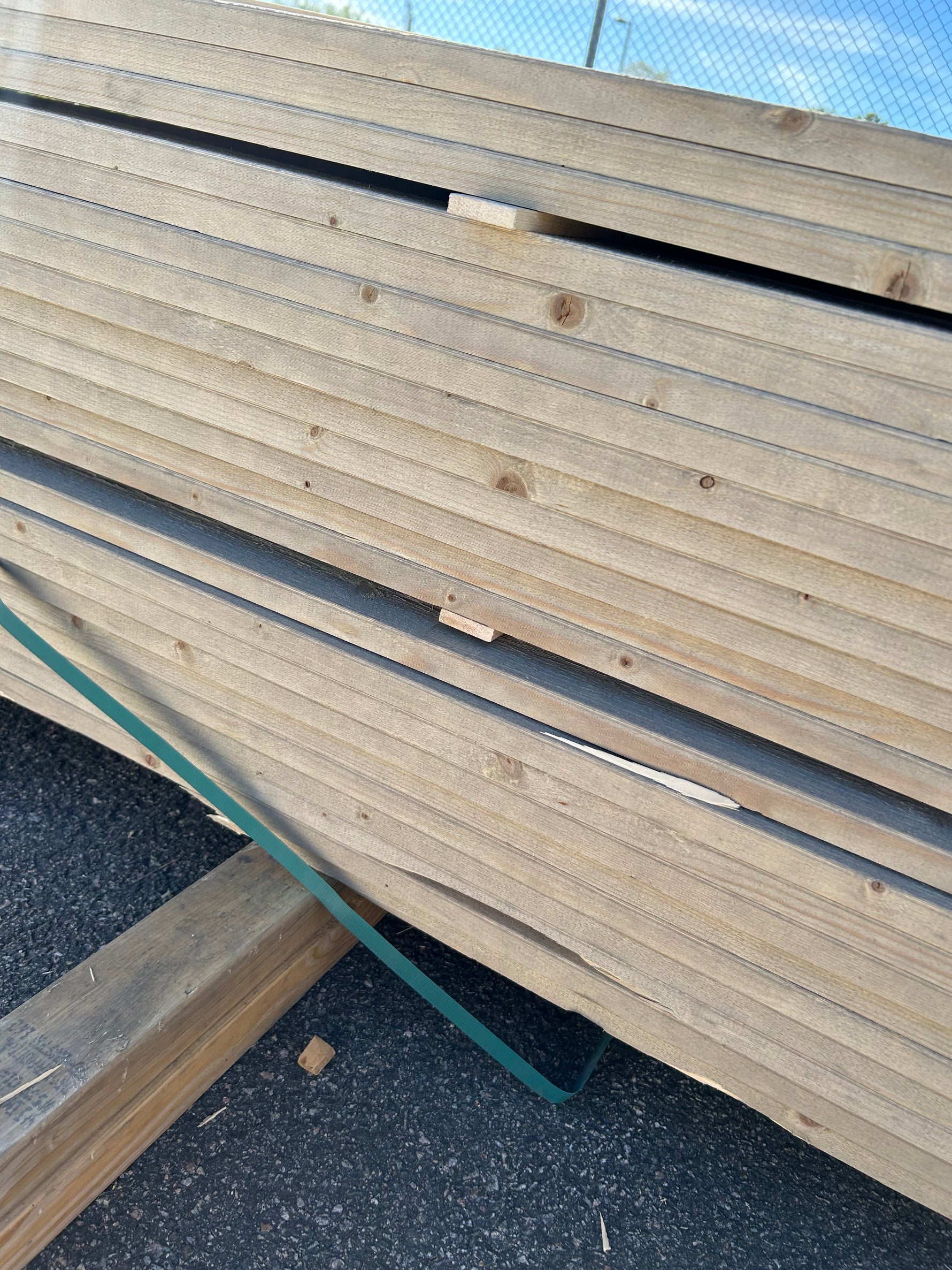 Paket Finsågade Brädor 22x95mm, 258st 5.40m- Lasyr
