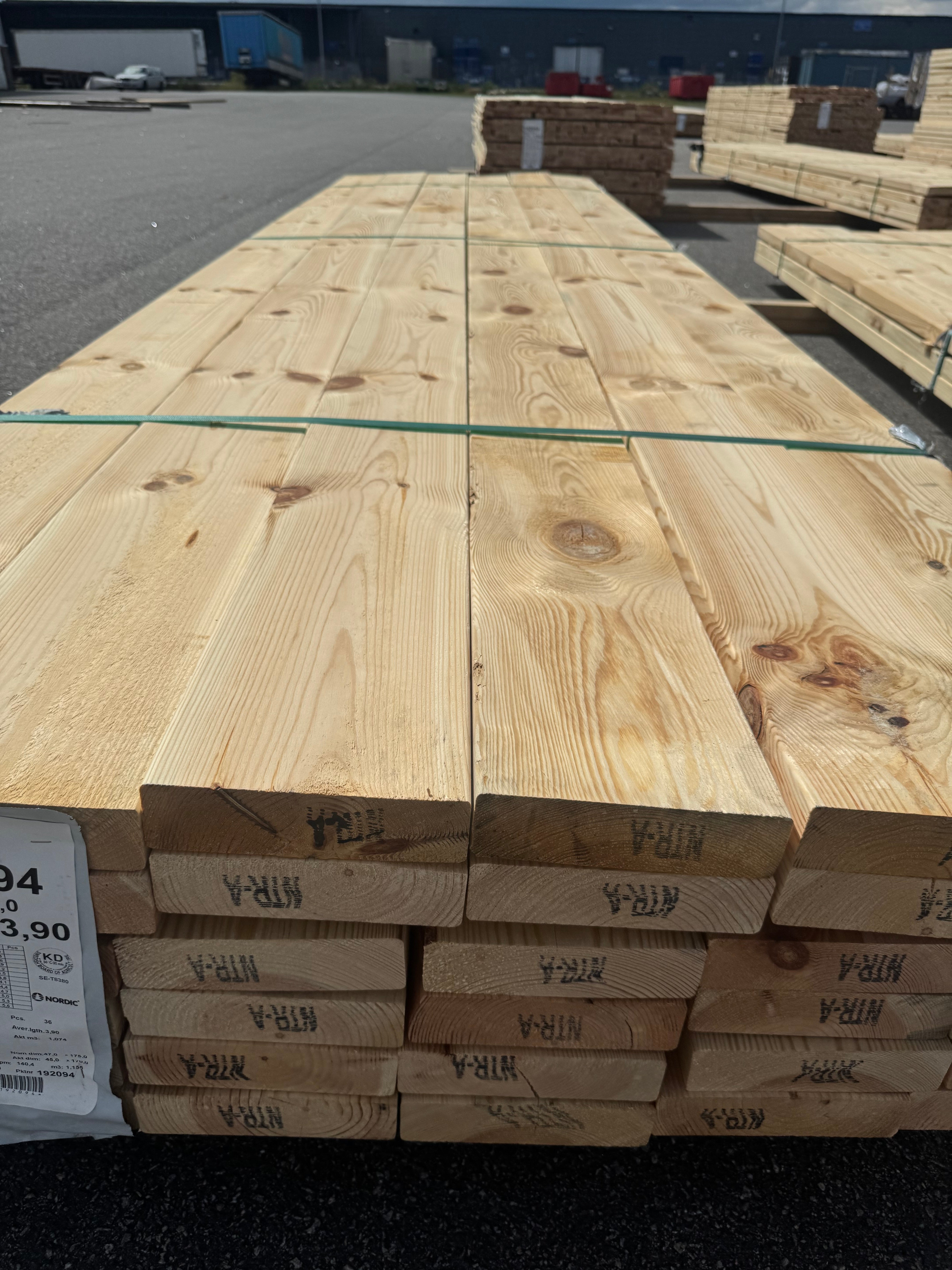 Paket Reglar 45x170 – 36 st (3,90 m, furu)