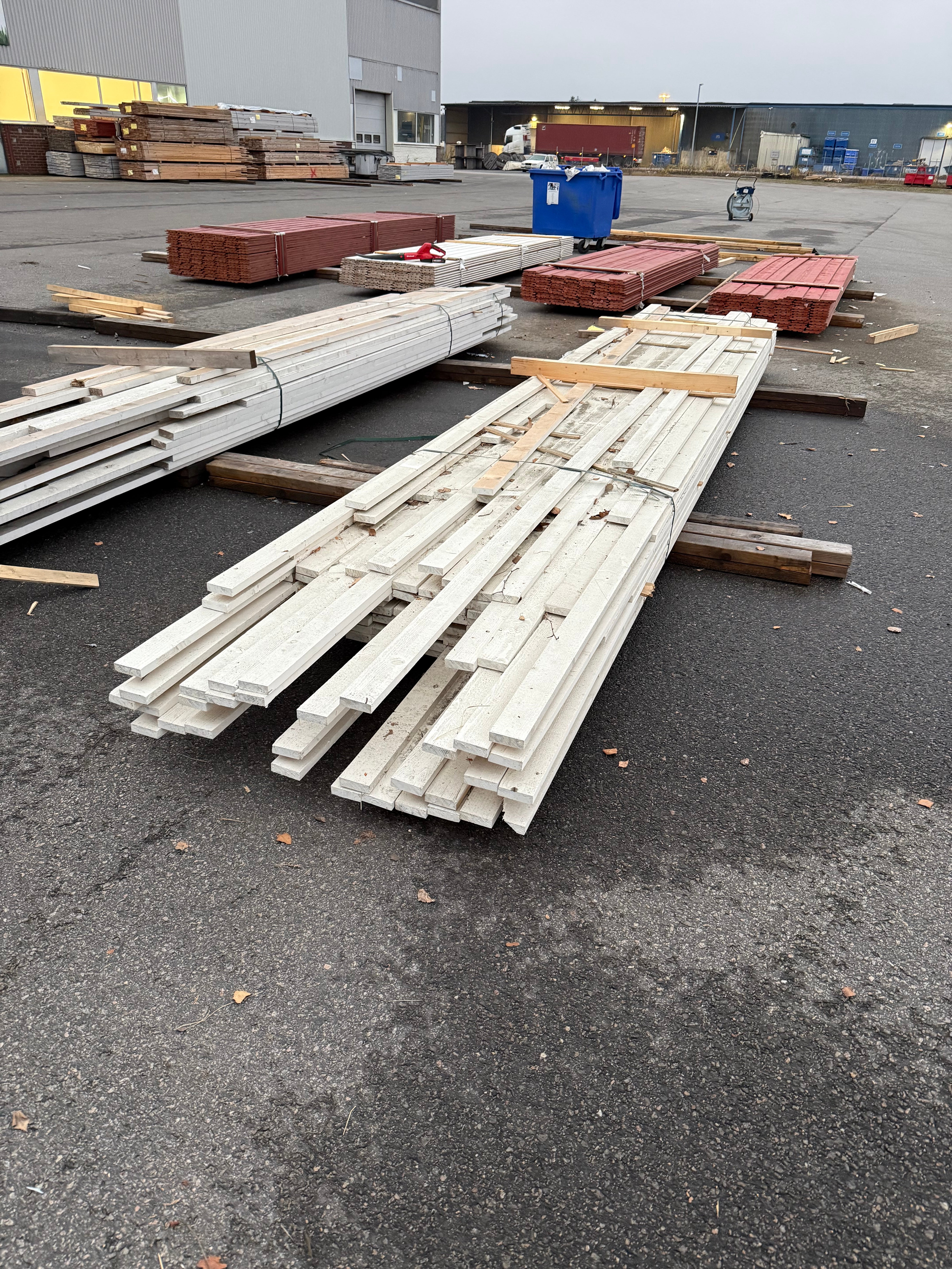 Paket Finsågad Panel 22x70mm – 146 st (3,60–5,40 m, Vit S0502-Y)