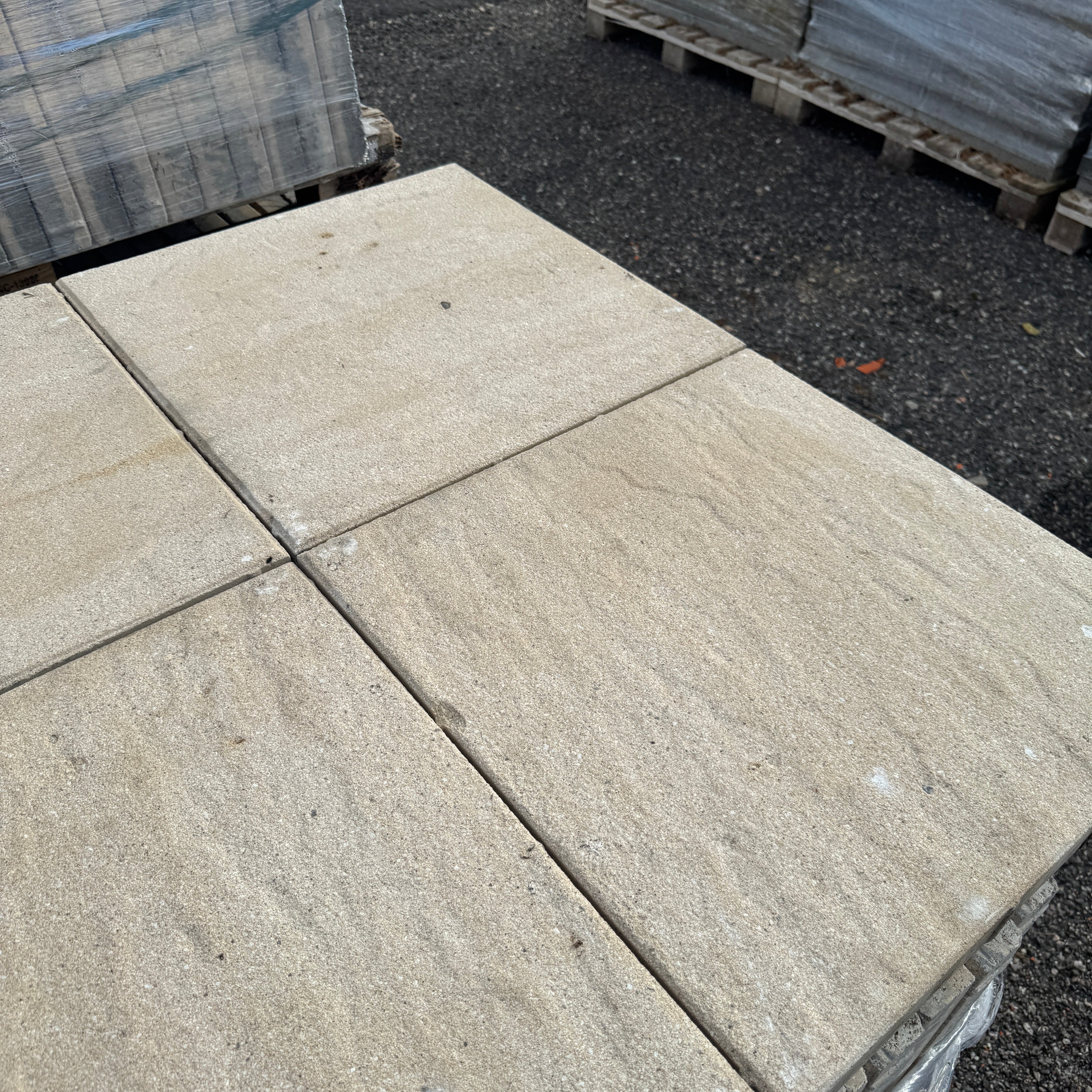 Marksten Chateau Desert 500x500x50mm – B-sortering