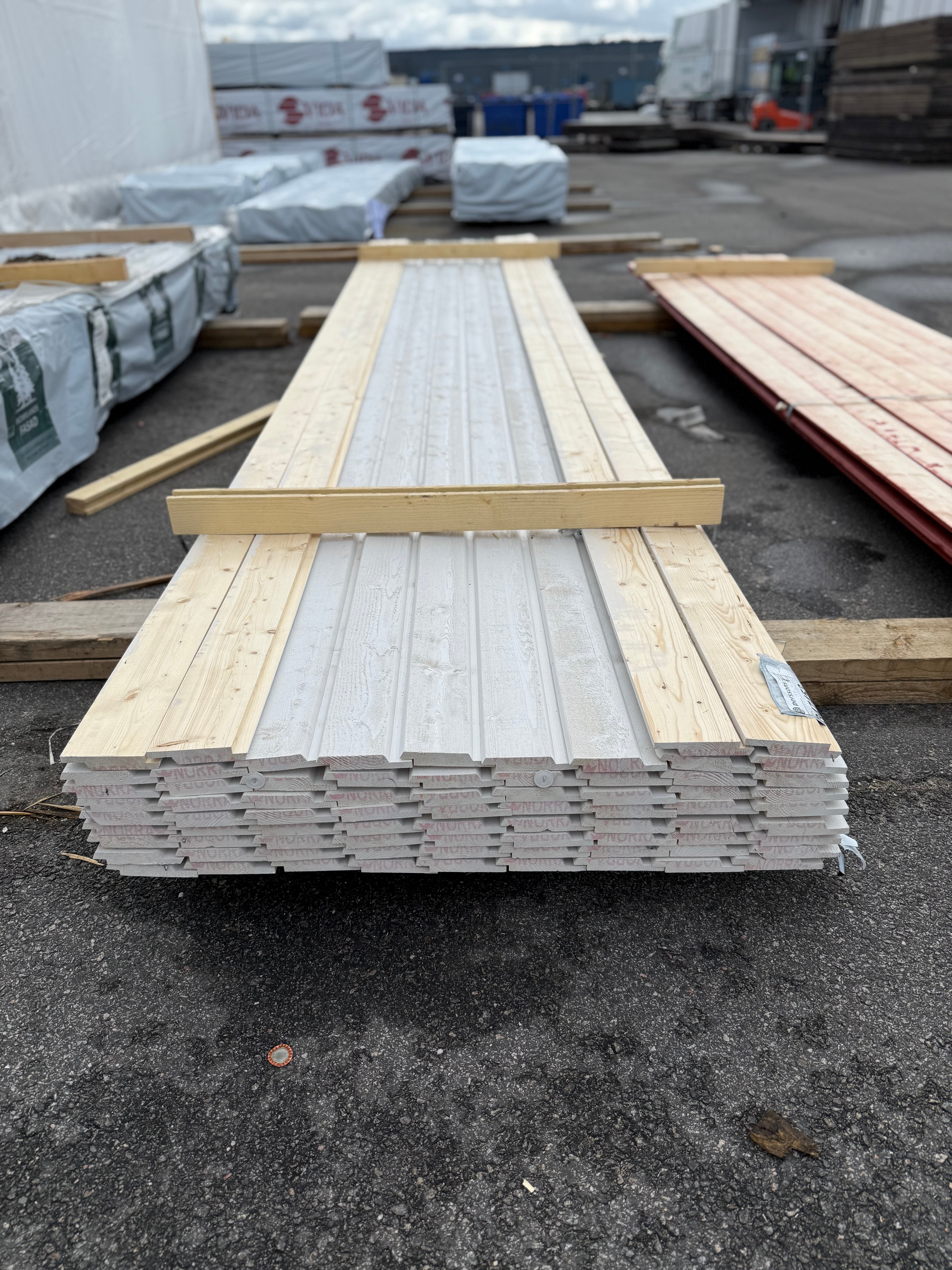Paket Falsad Spårpanel 22x120mm 4.80m 76st