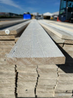 Paket Finsågade Brädor 22x145mm, 155st (4.20-4.80m) Grundmålade
