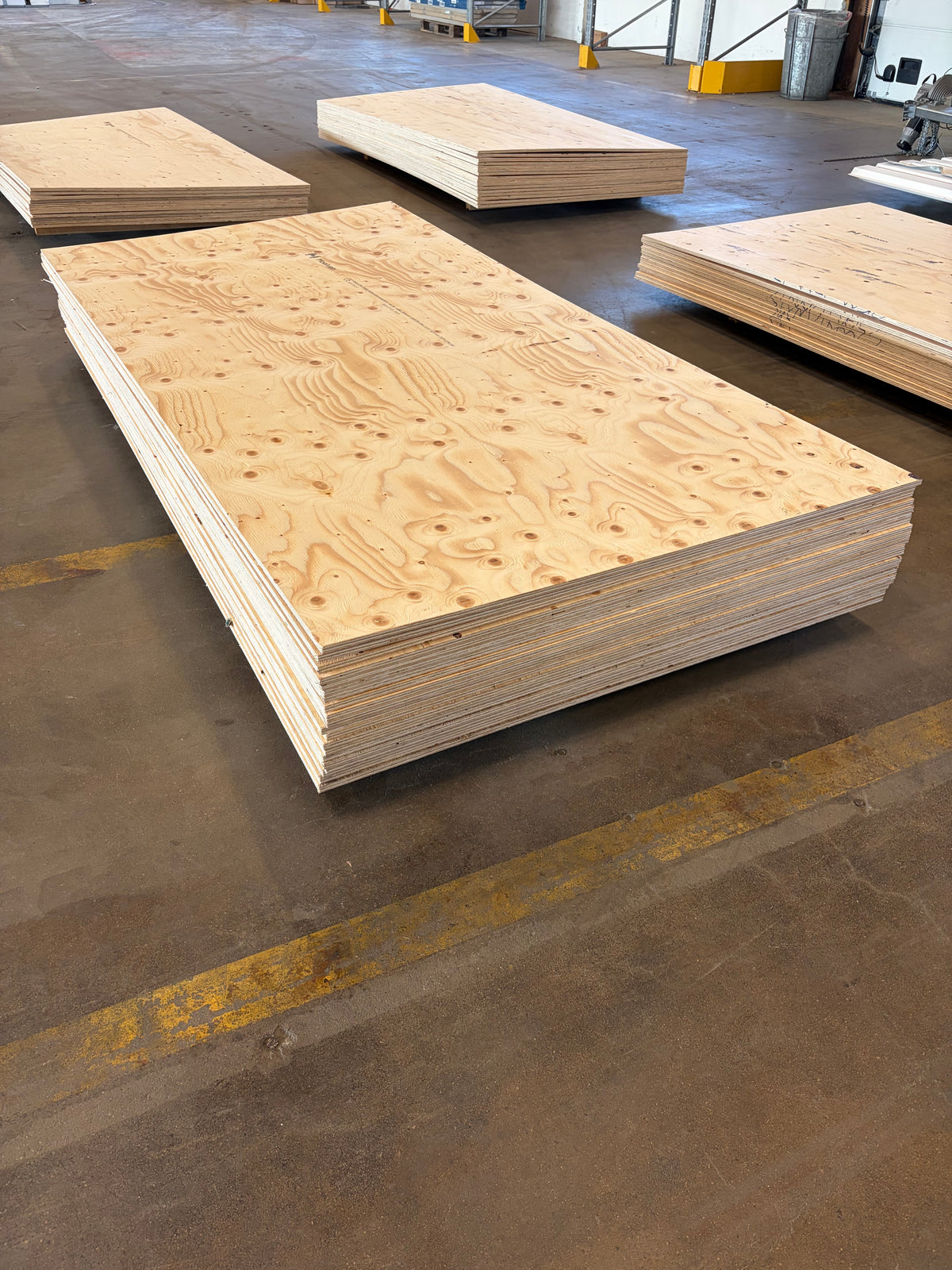 Paket Konstruktionsplywood 12×1200×2400 mm – 20 st